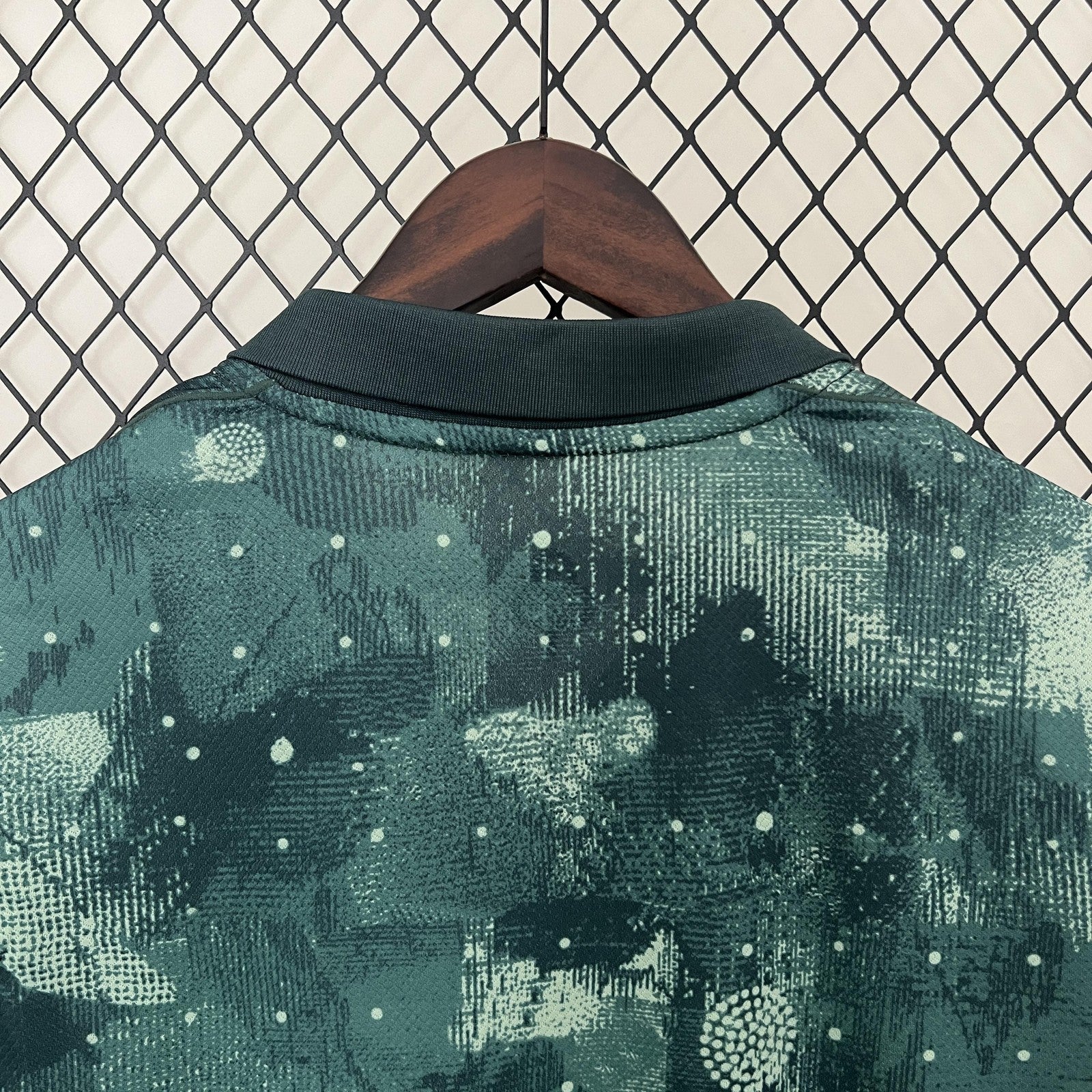 24 25 Tottenham Third Away