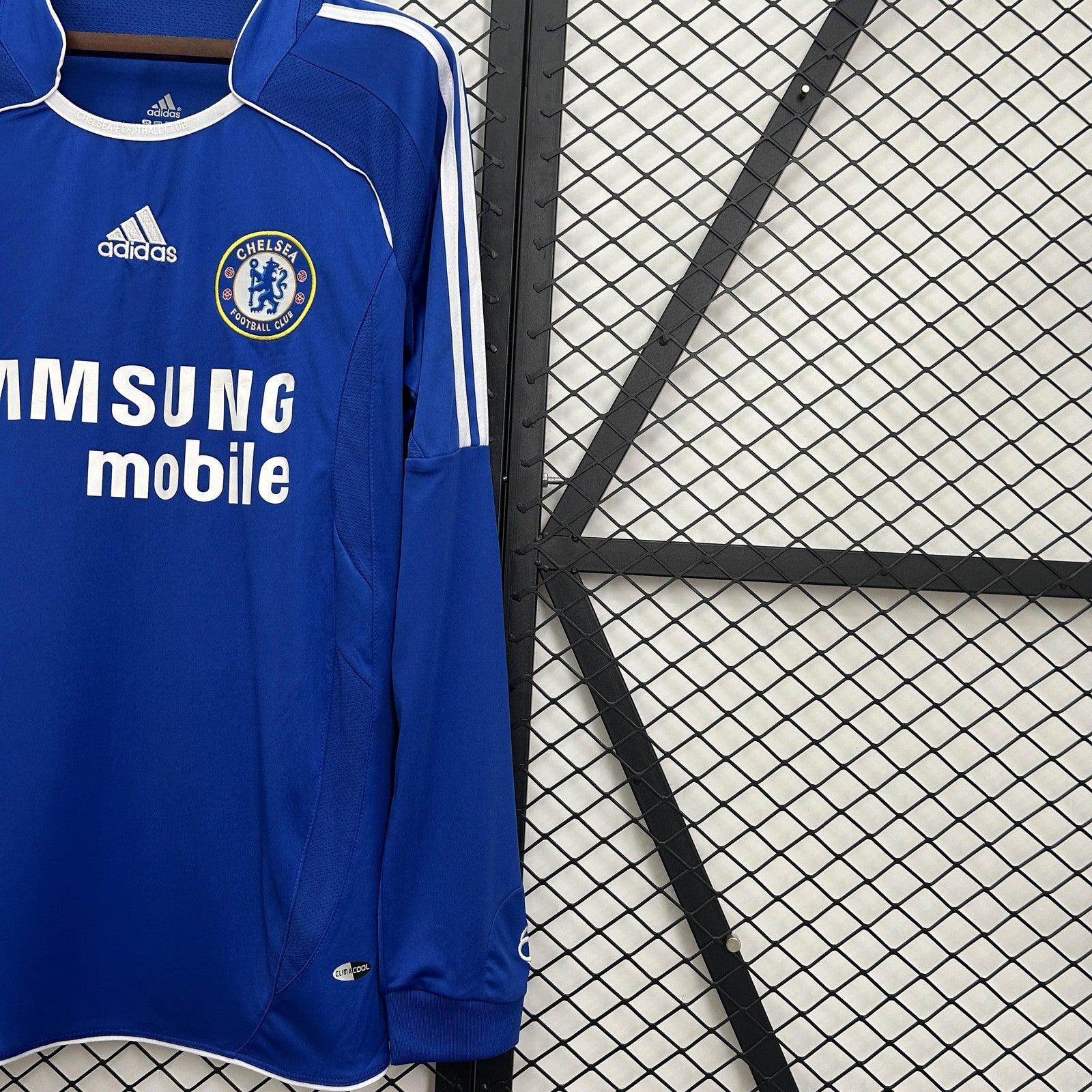 Retro Long Sleeve Chelsea Home