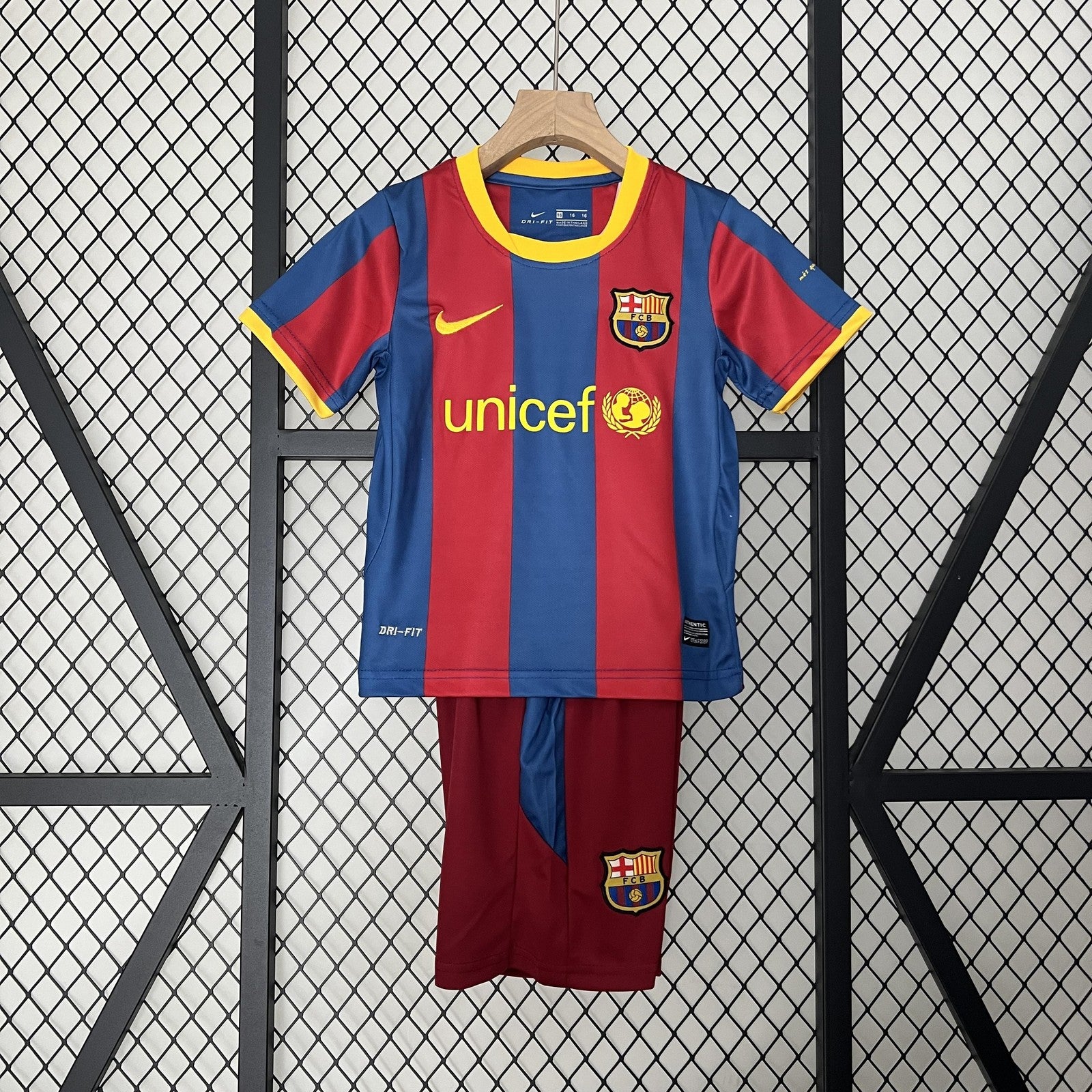 Kids Barcelona 10 11 Home