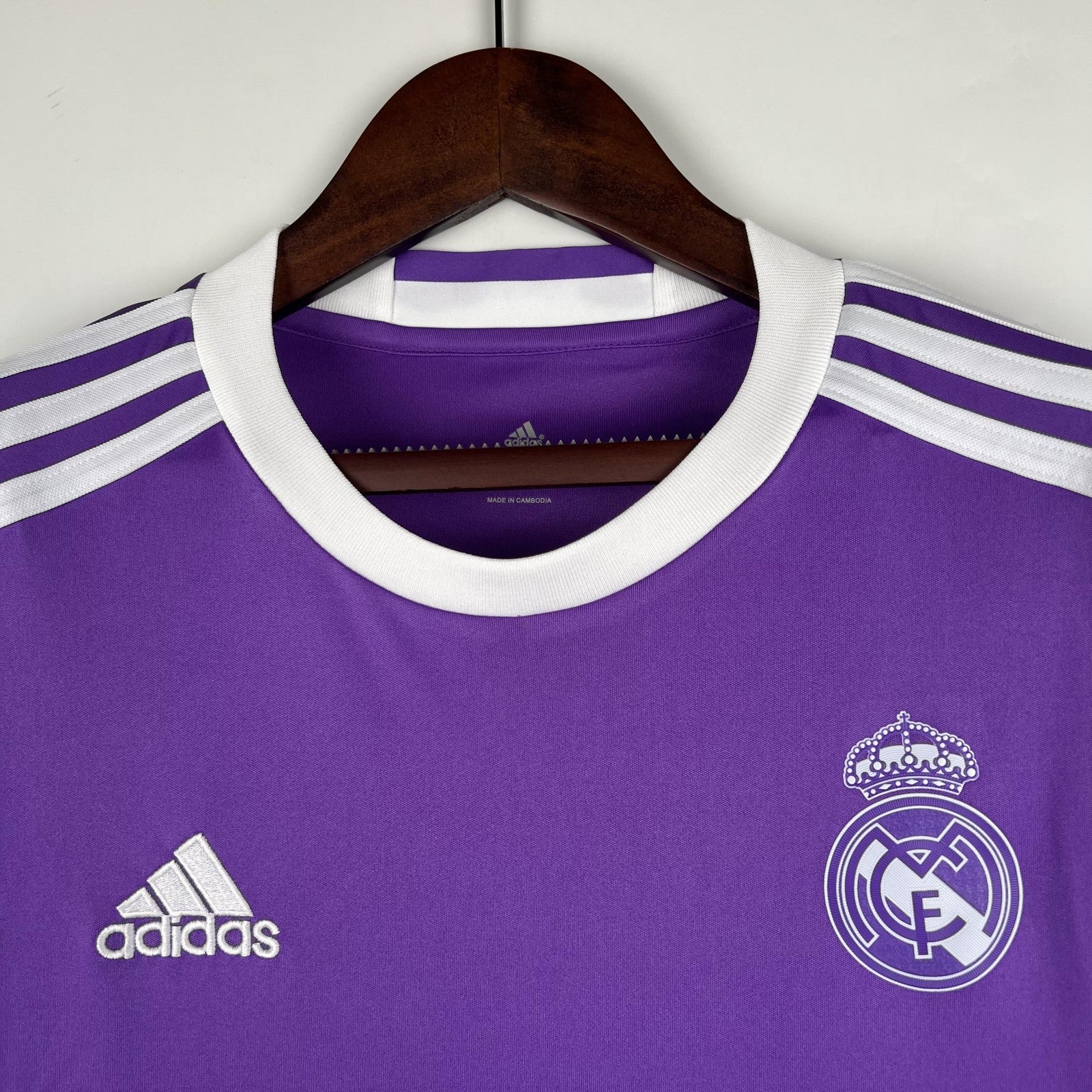 Retro Long Sleeve Real Madrid 16 17 Away