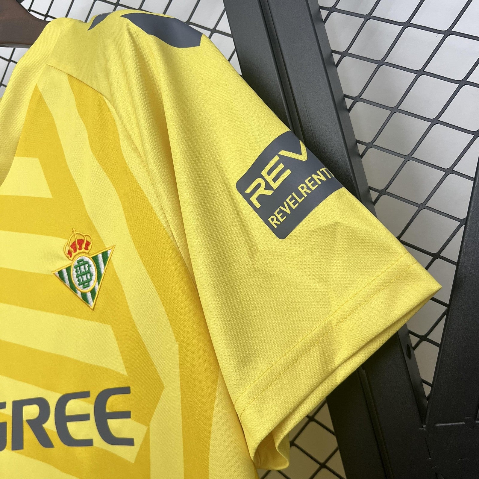 25 26 Real Betis Goalkeeper Yellow