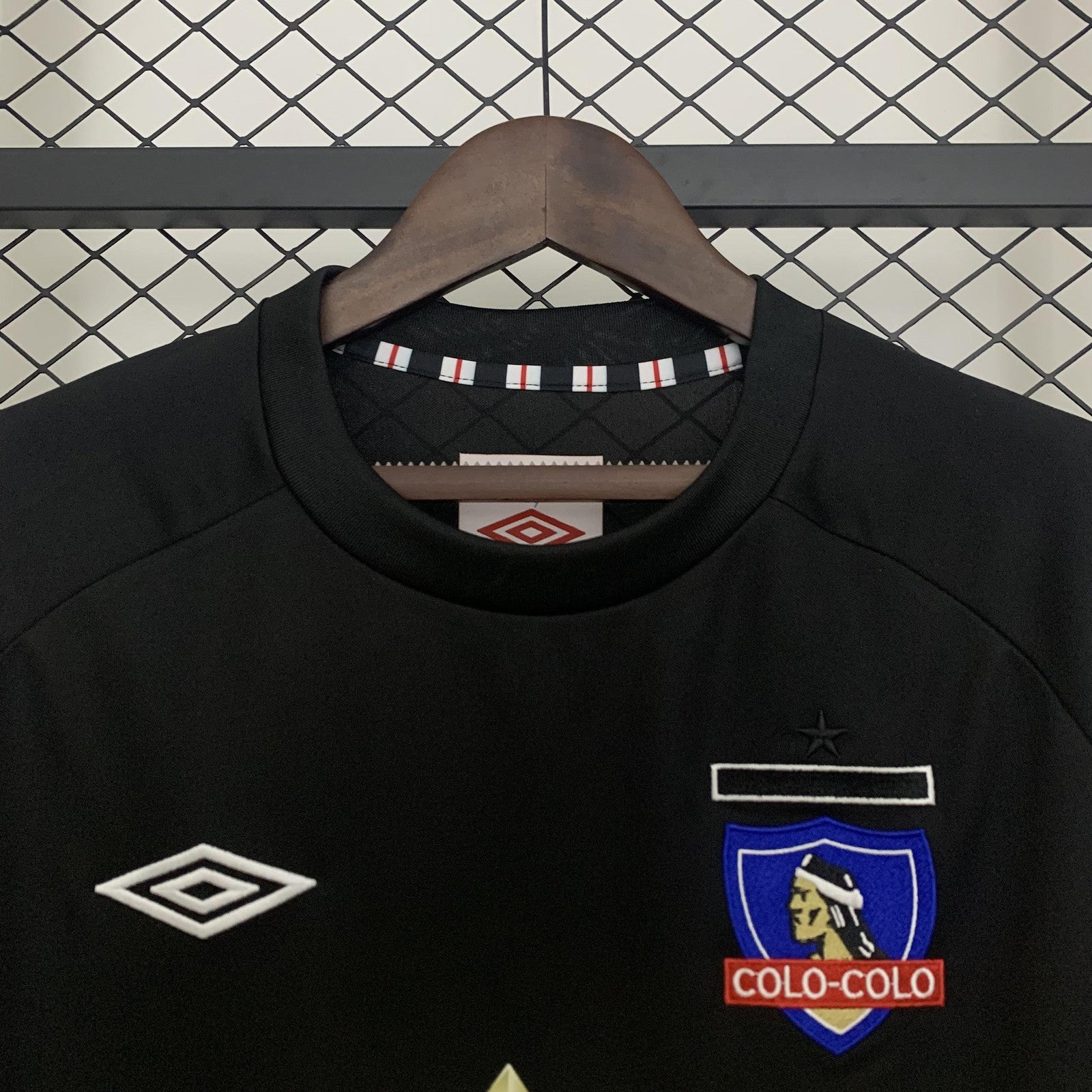 Retro Colo Colo 2011 Away
