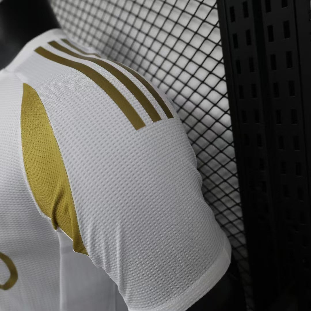 24 25 Players Riyadh Victory Third Away