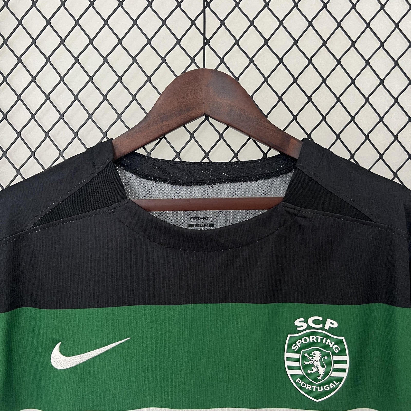 24 25 Sporting Lisbon Home