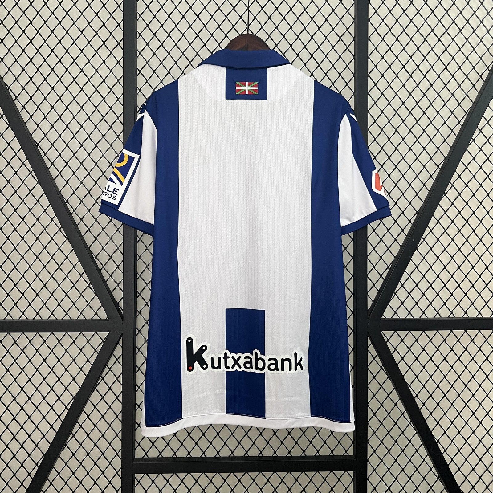 24 25 Real Sociedad Home