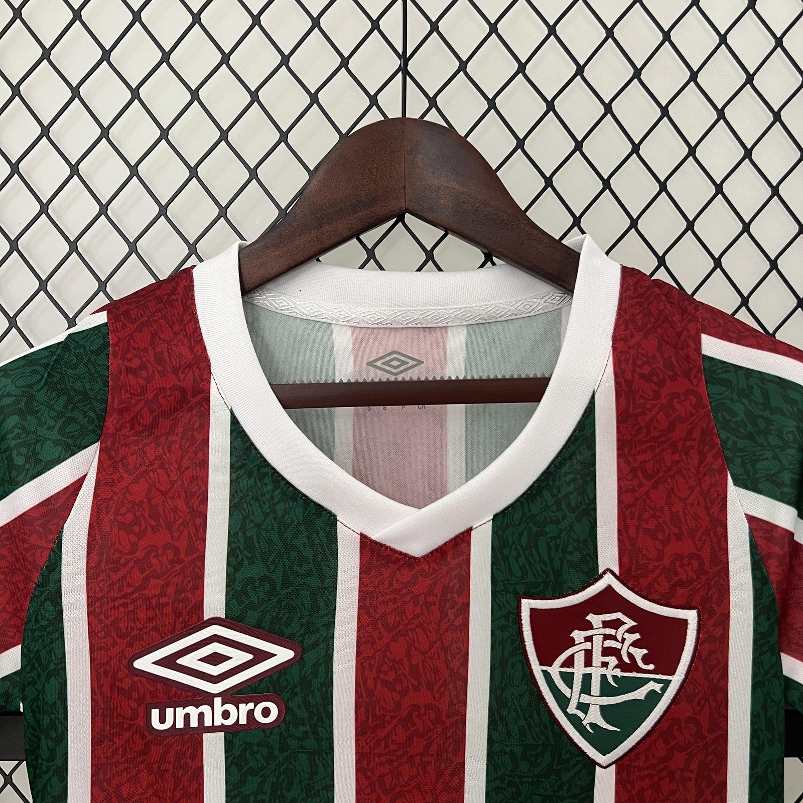 24 25 Women Fluminense Home