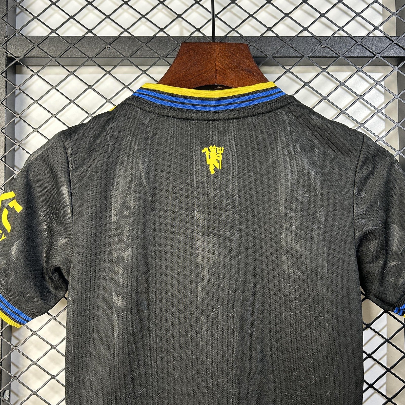 25 26 Kids M U Third Away