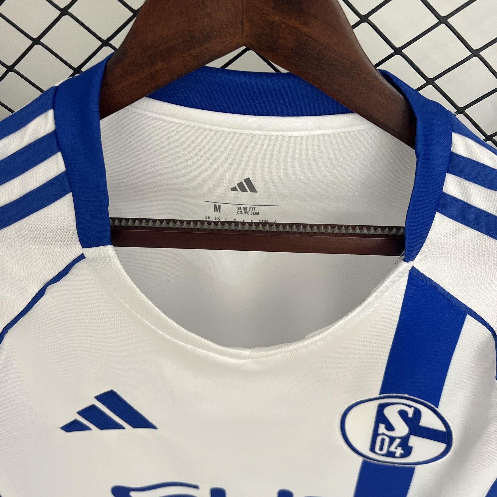 25 26 Schalke 04 Away