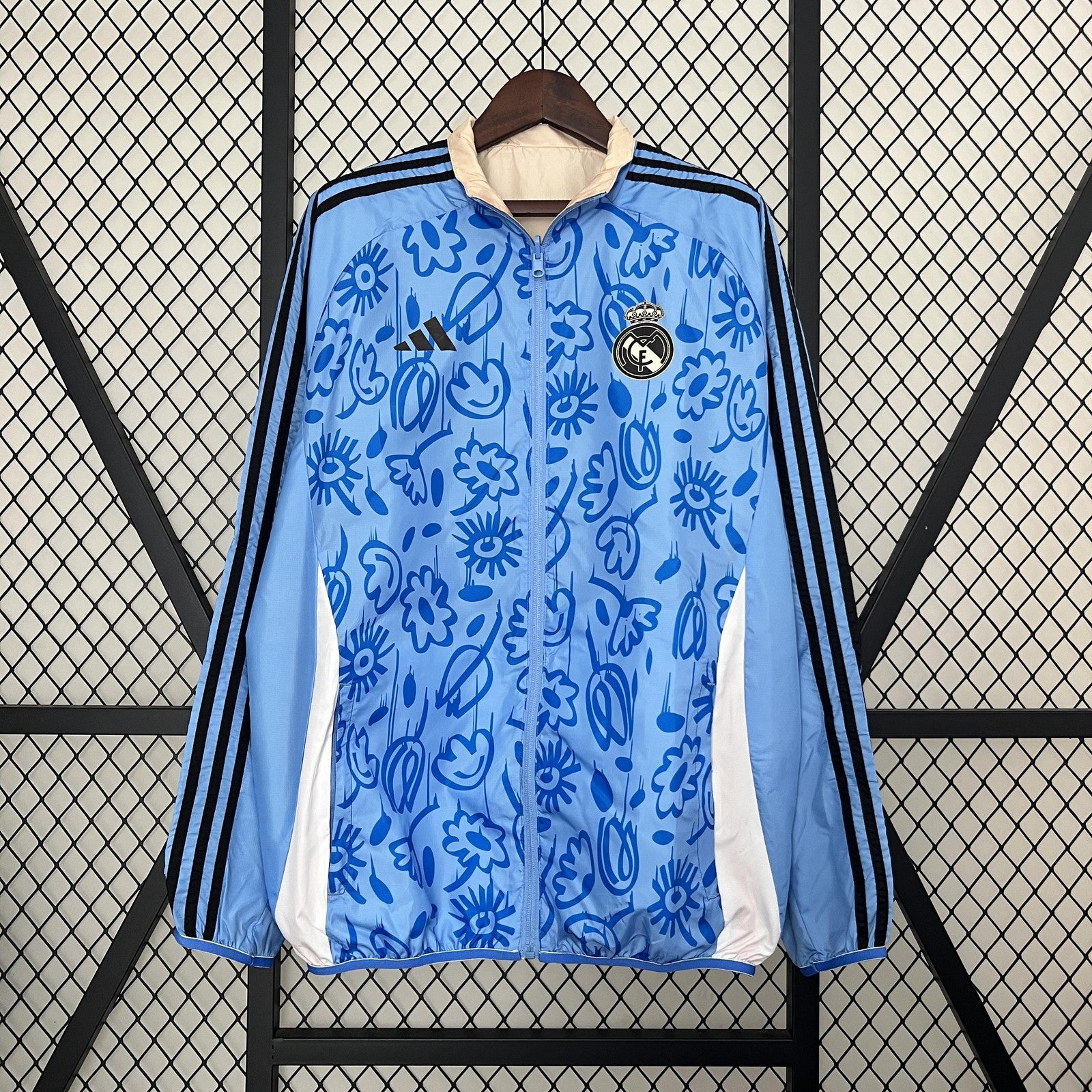 24 25 Real Madrid Trench Coat Reversible 3