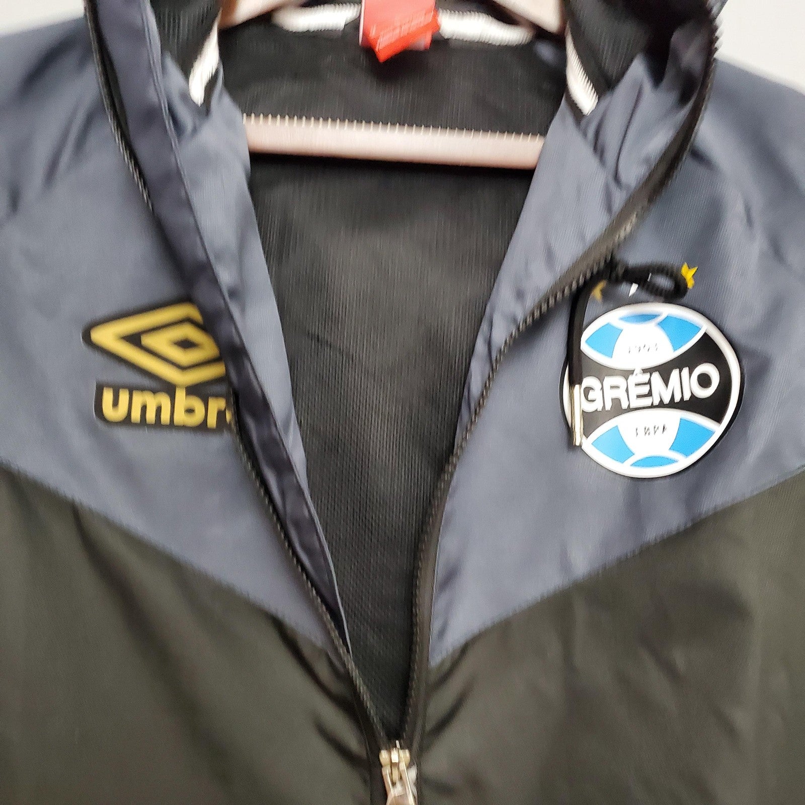 Windbreaker Gremio Black