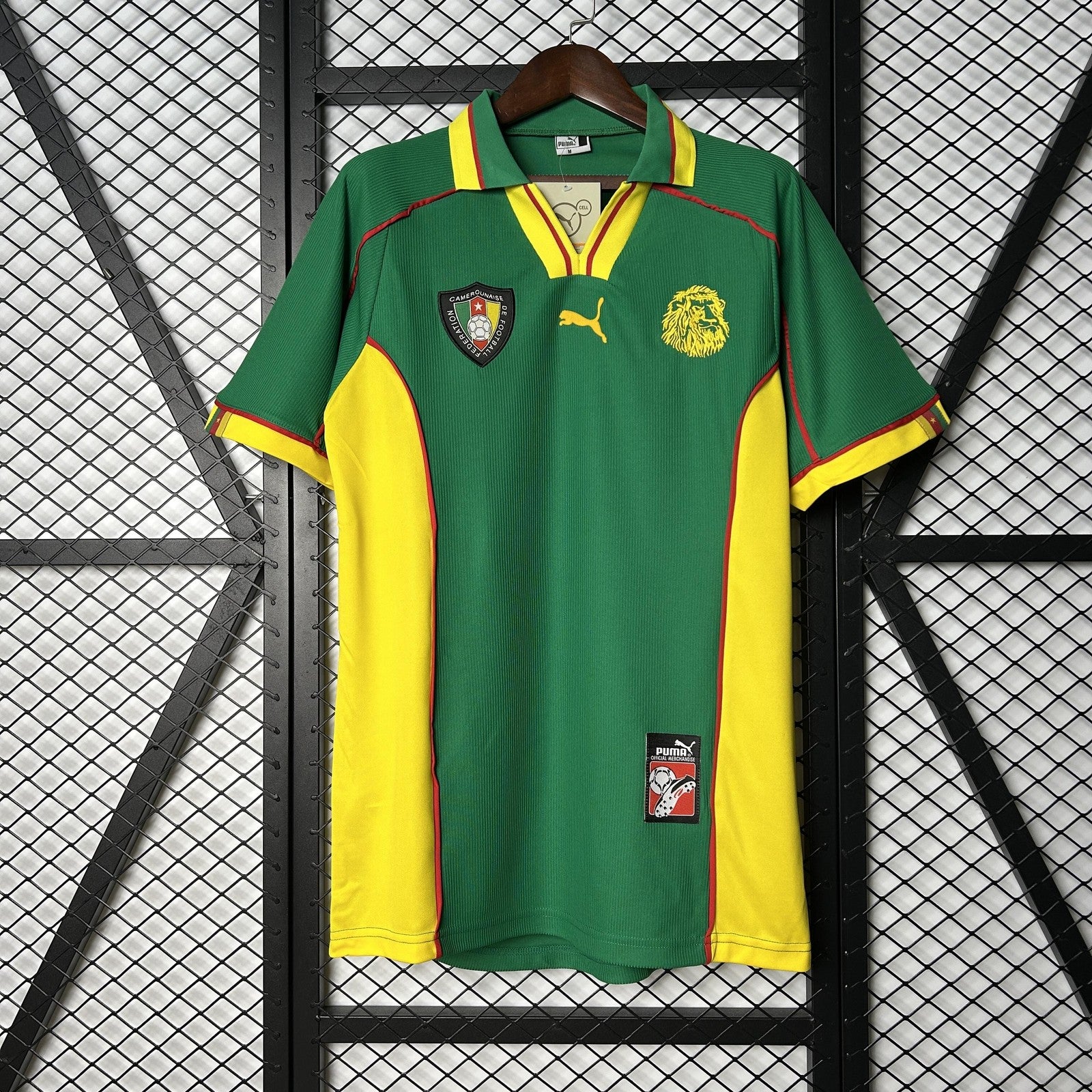 Retro Cameroon 1998 Home