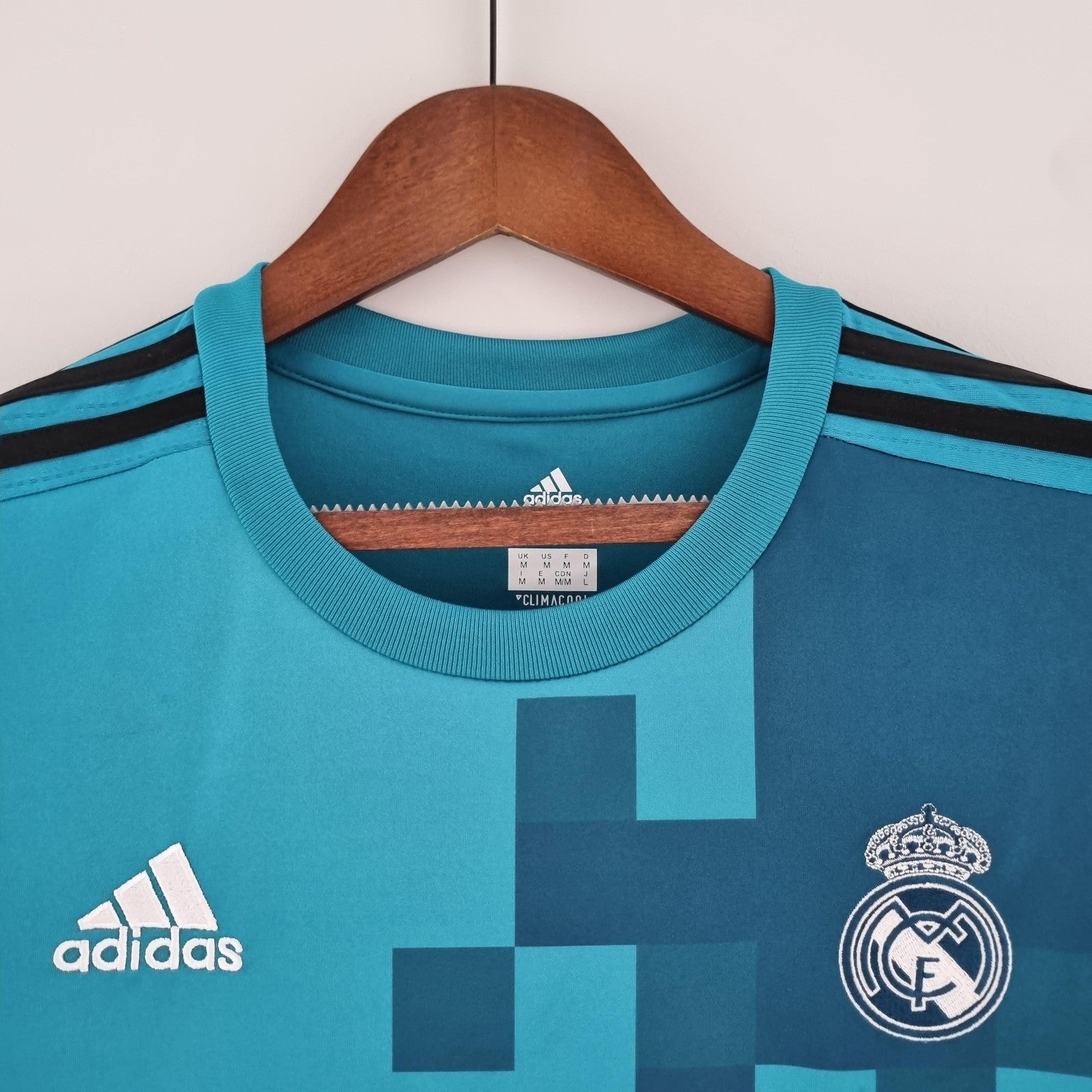 Retro Real Madrid 17 18 Third Away
