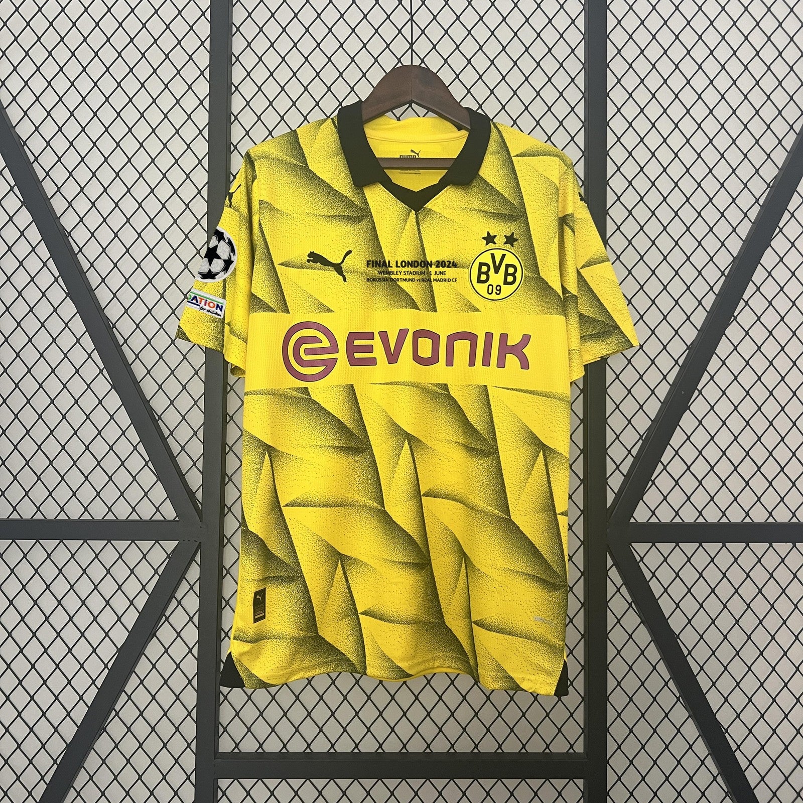 23 24 Dortmund Third Away