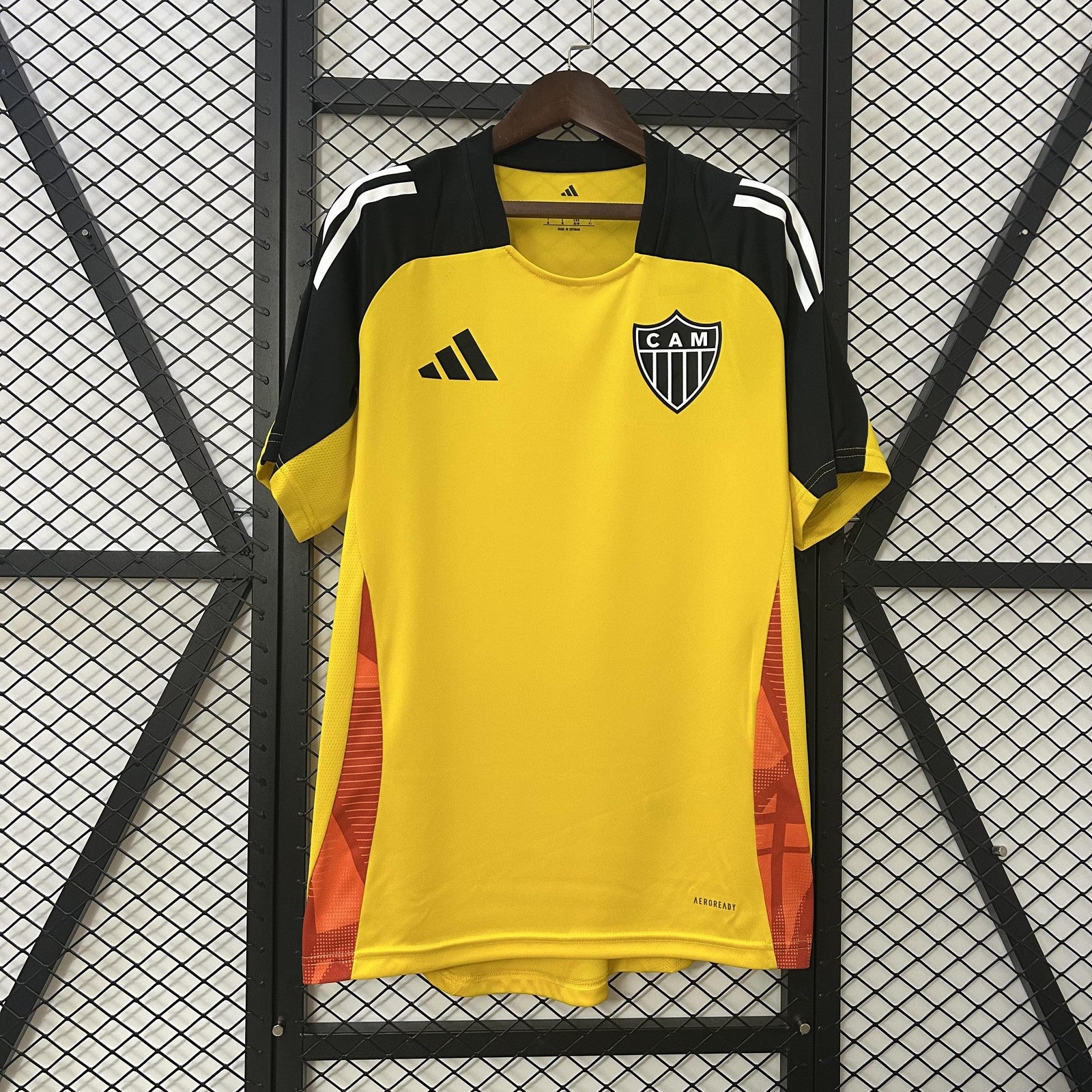 25 26 Atltico Mineiro Training Jersey Yellow