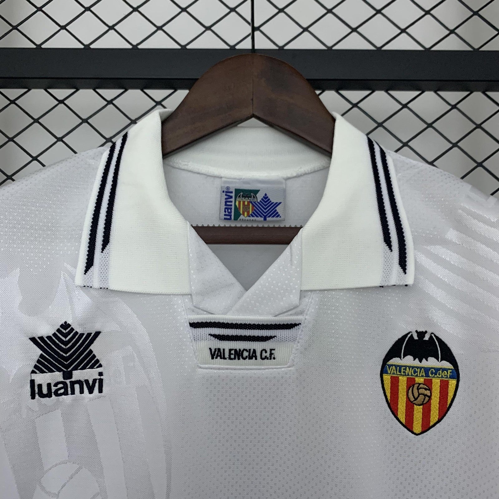 Retro Valencia 99 00 Home