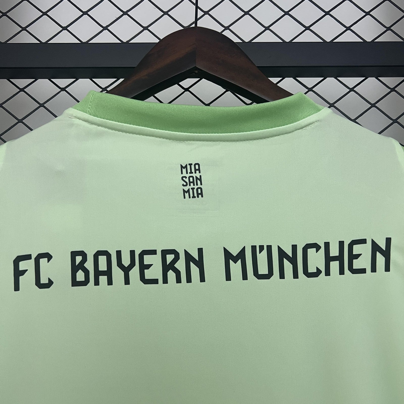 25 26 Bayern Munich Goalkeeper Green