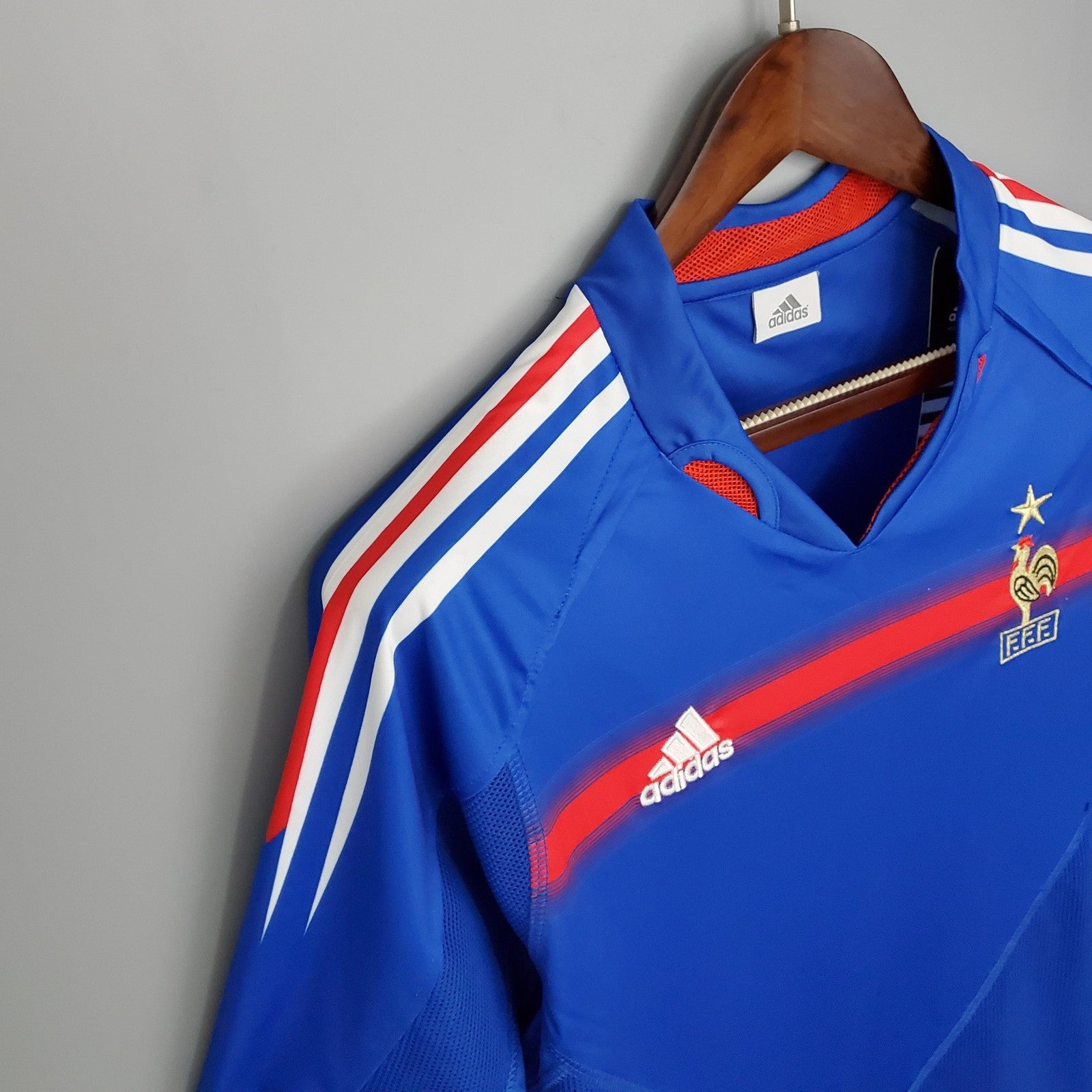 Retro France 2004 Home