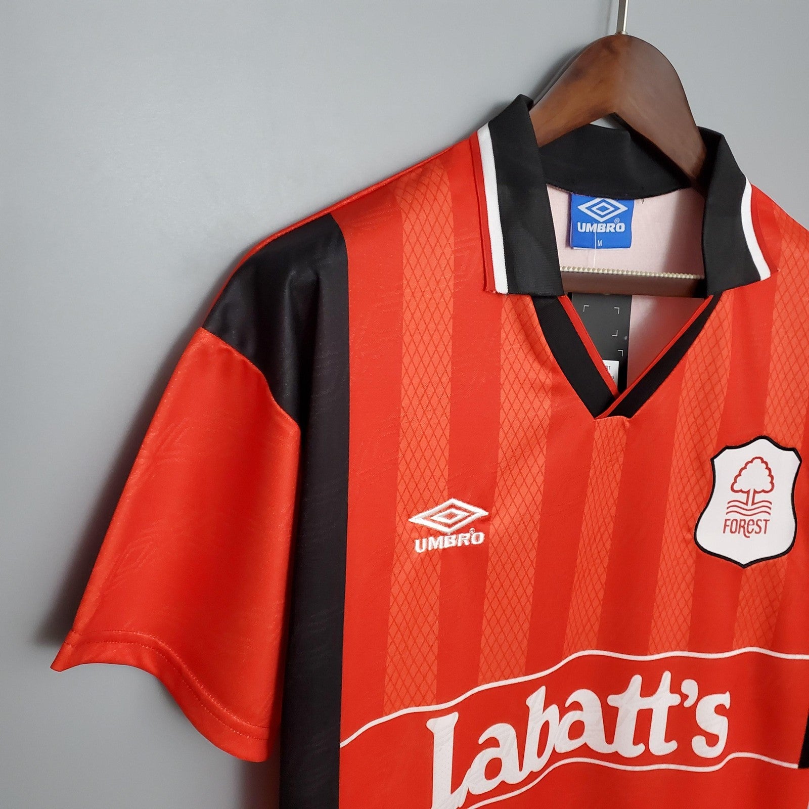 Retro Nottingham Forest Red