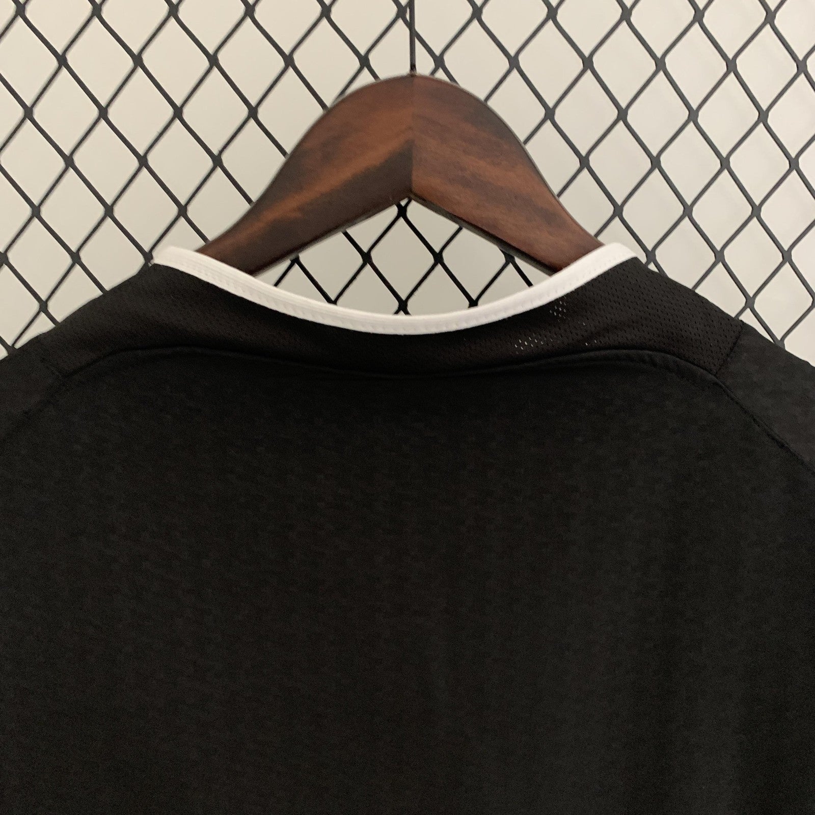 Retro M U 03 04 Away