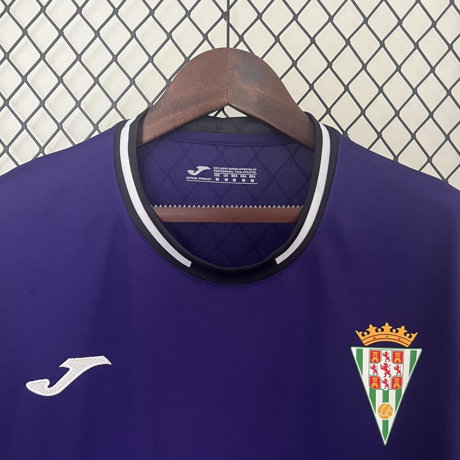 24 25 Cordoba Away