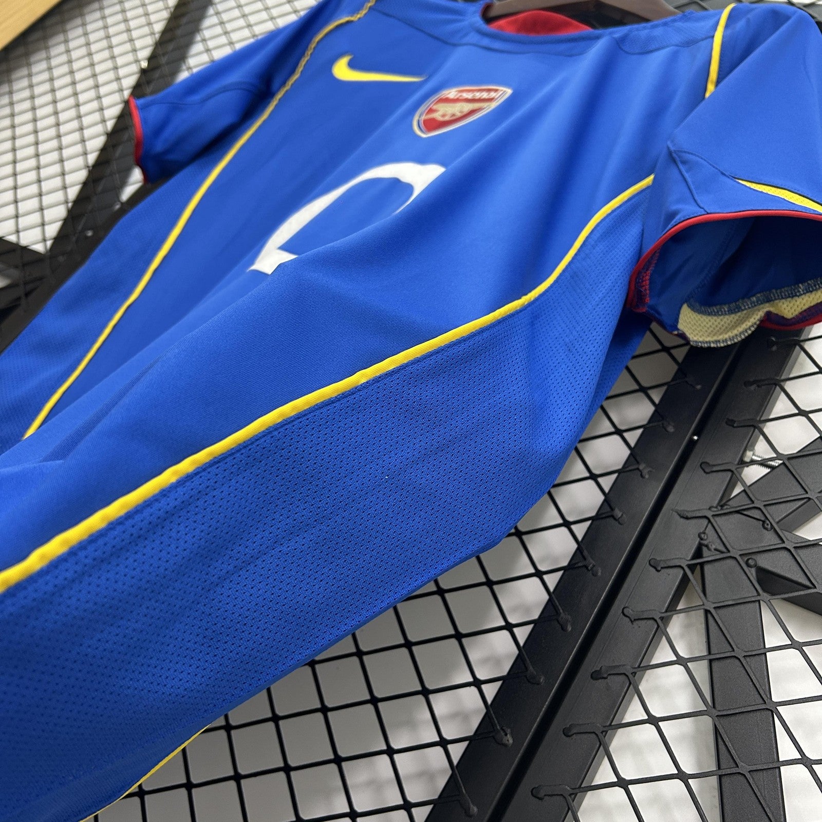 Retro Arsenal 04 05 Away