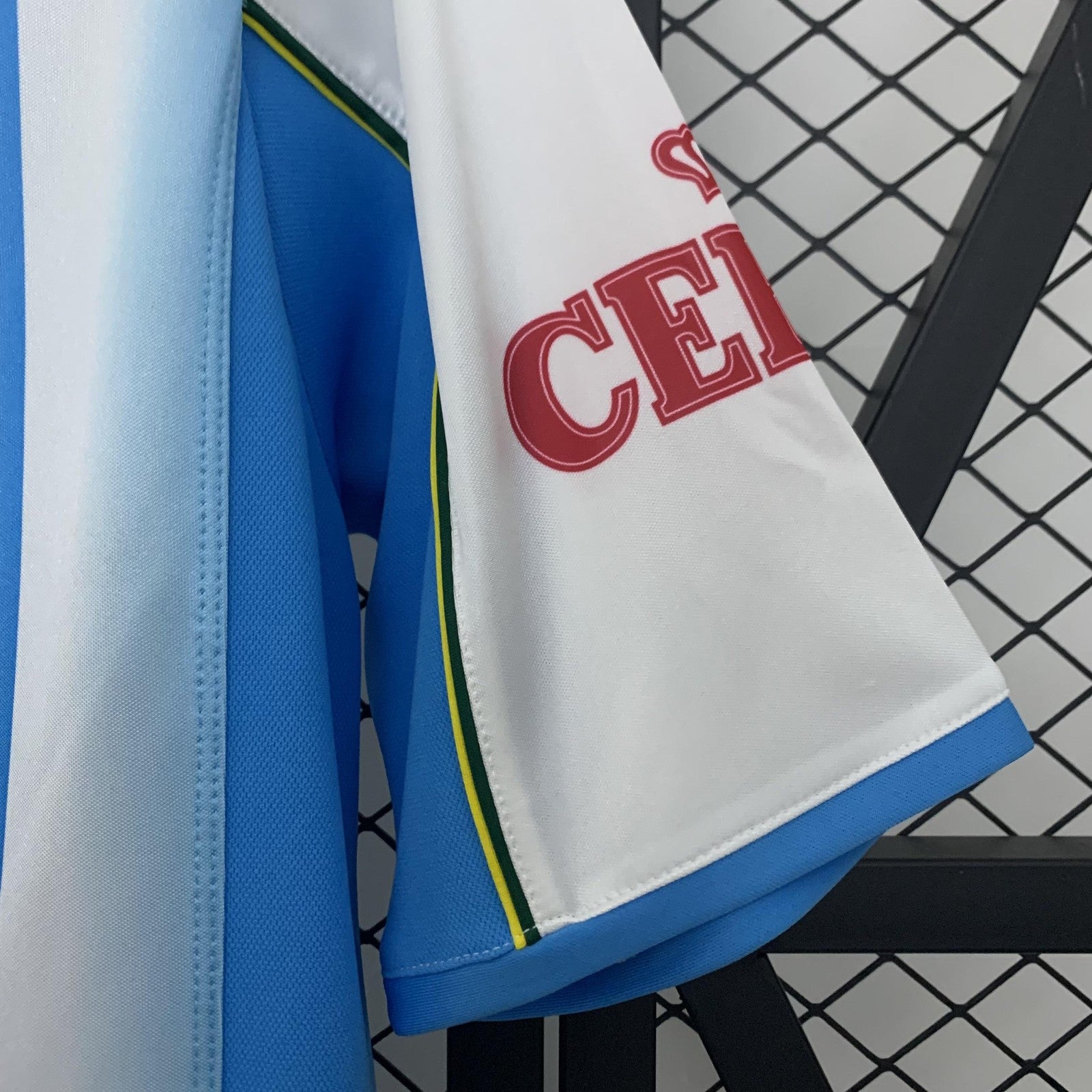 Retro Paysand 2003 Home