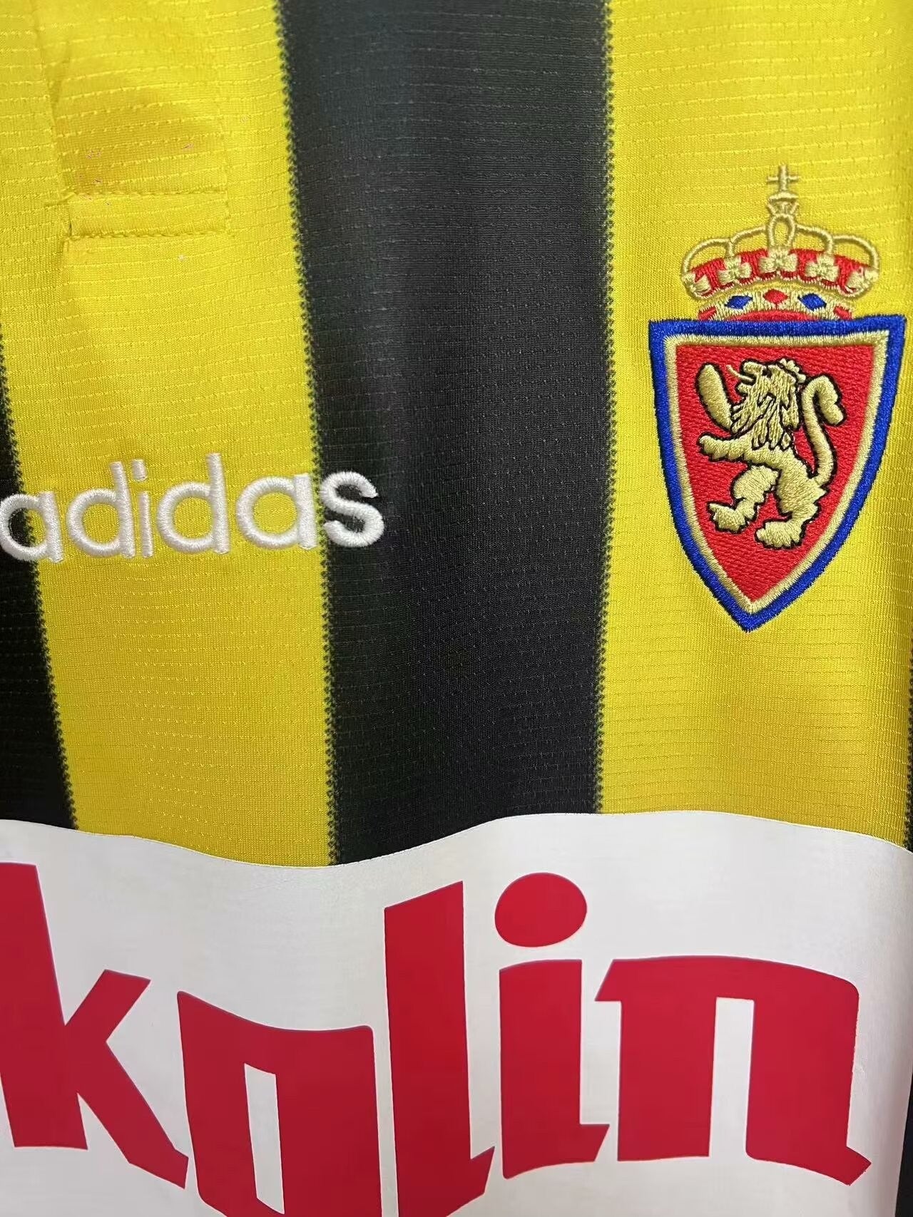 Retro Zaragoza Third Away
