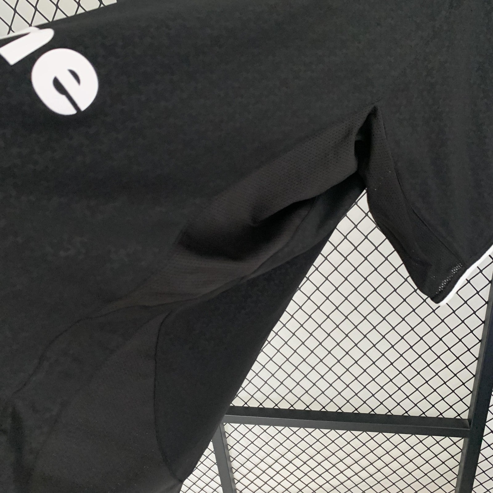 Retro M U 03 04 Away