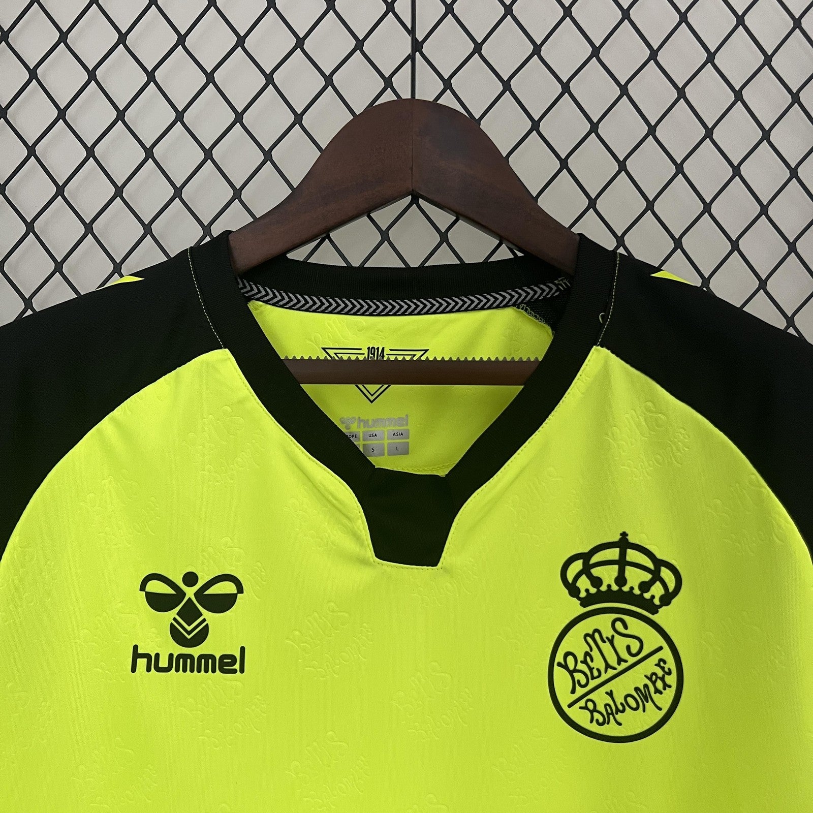 24 25 Real Betis Away