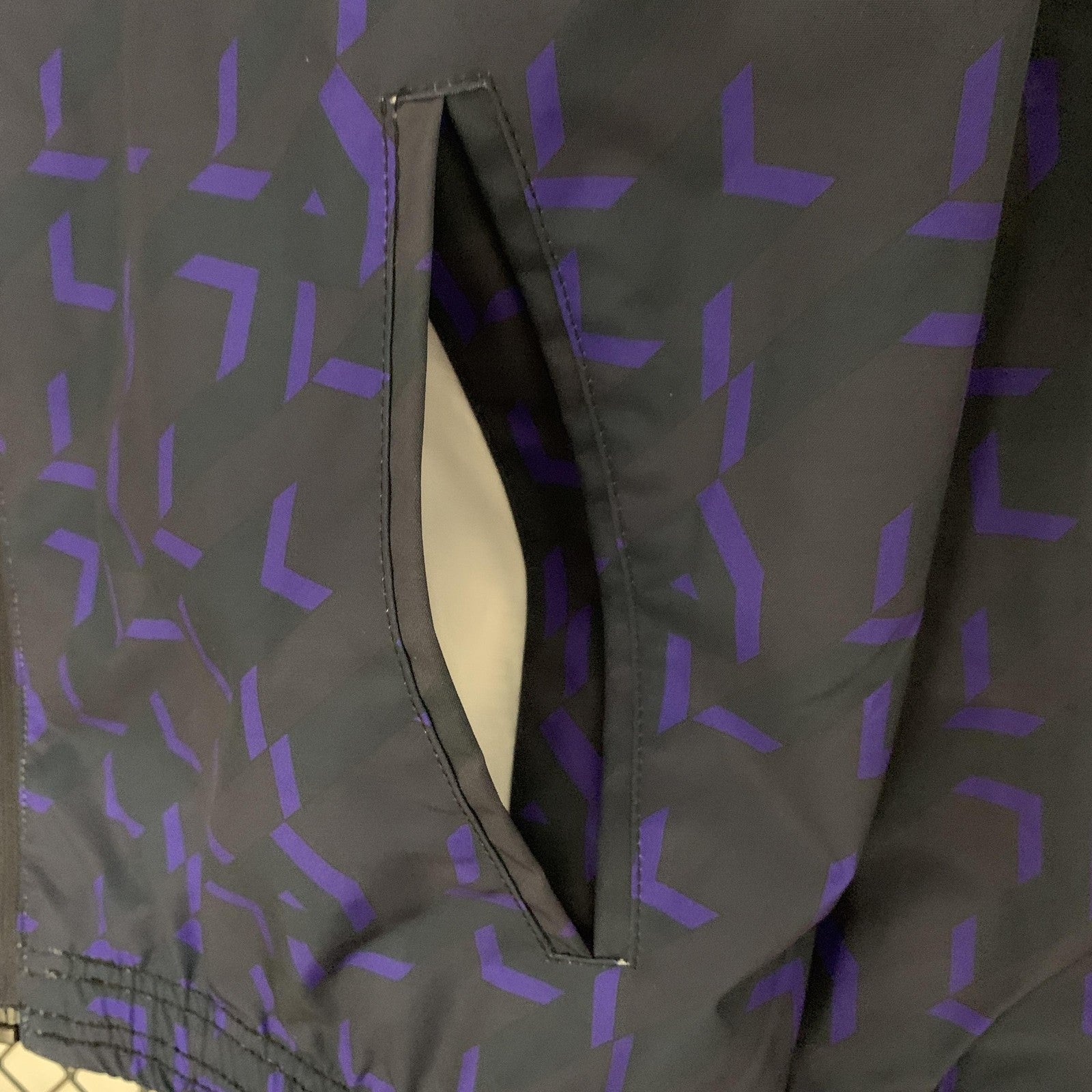 23 24 Real Madrid Trench Coat Reversible 4