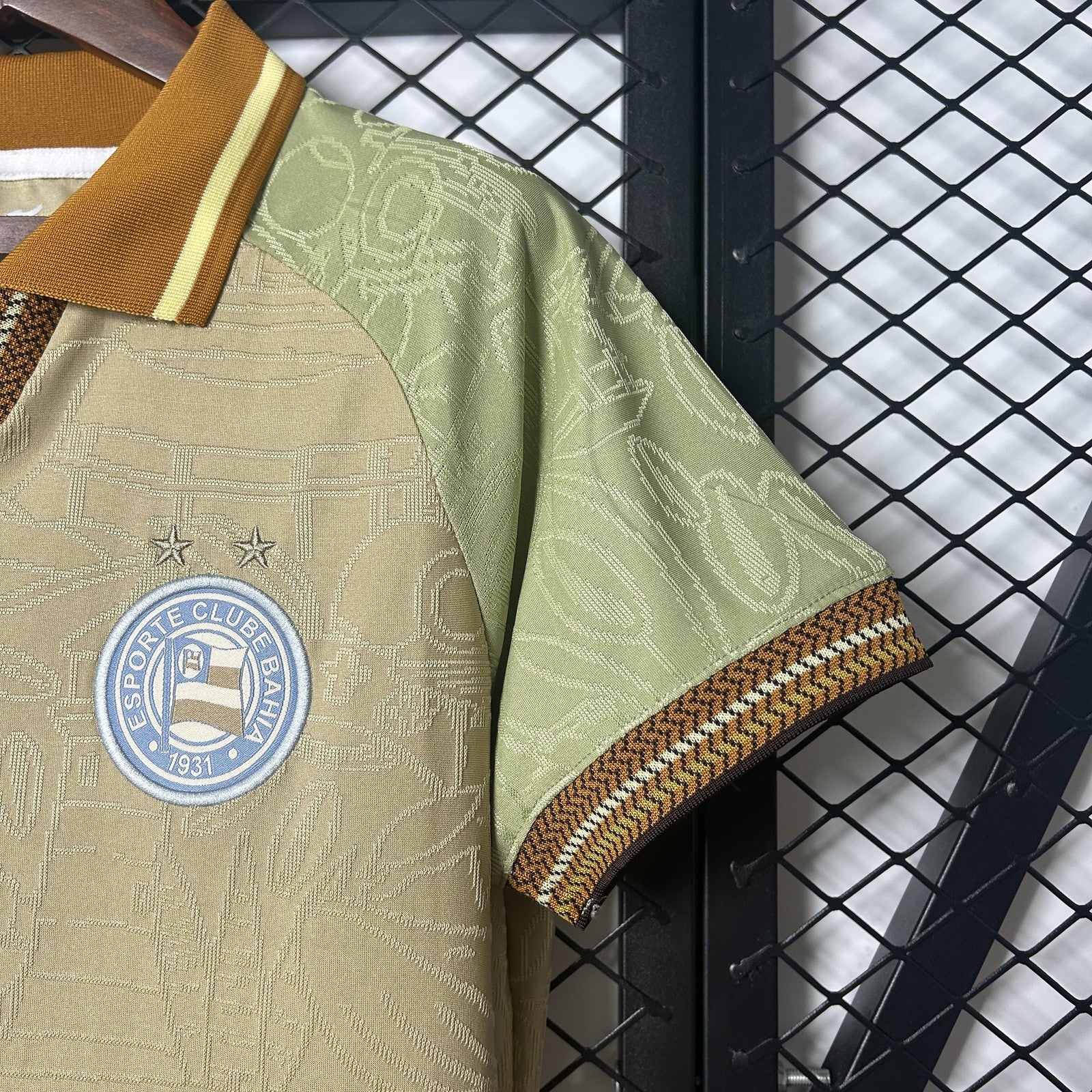 25 26 Womens Bahia Beige Jersey