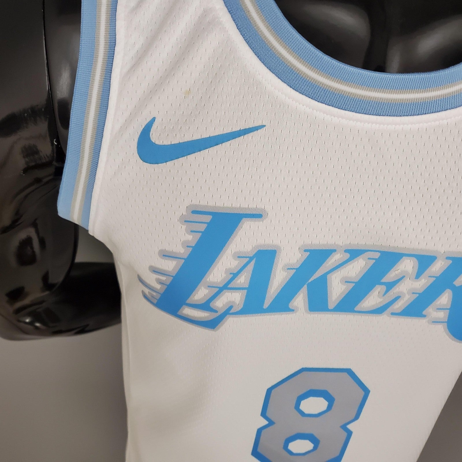 New Los Angeles Lakers Bryant #8 Crew Neck Retro Limited Edition White