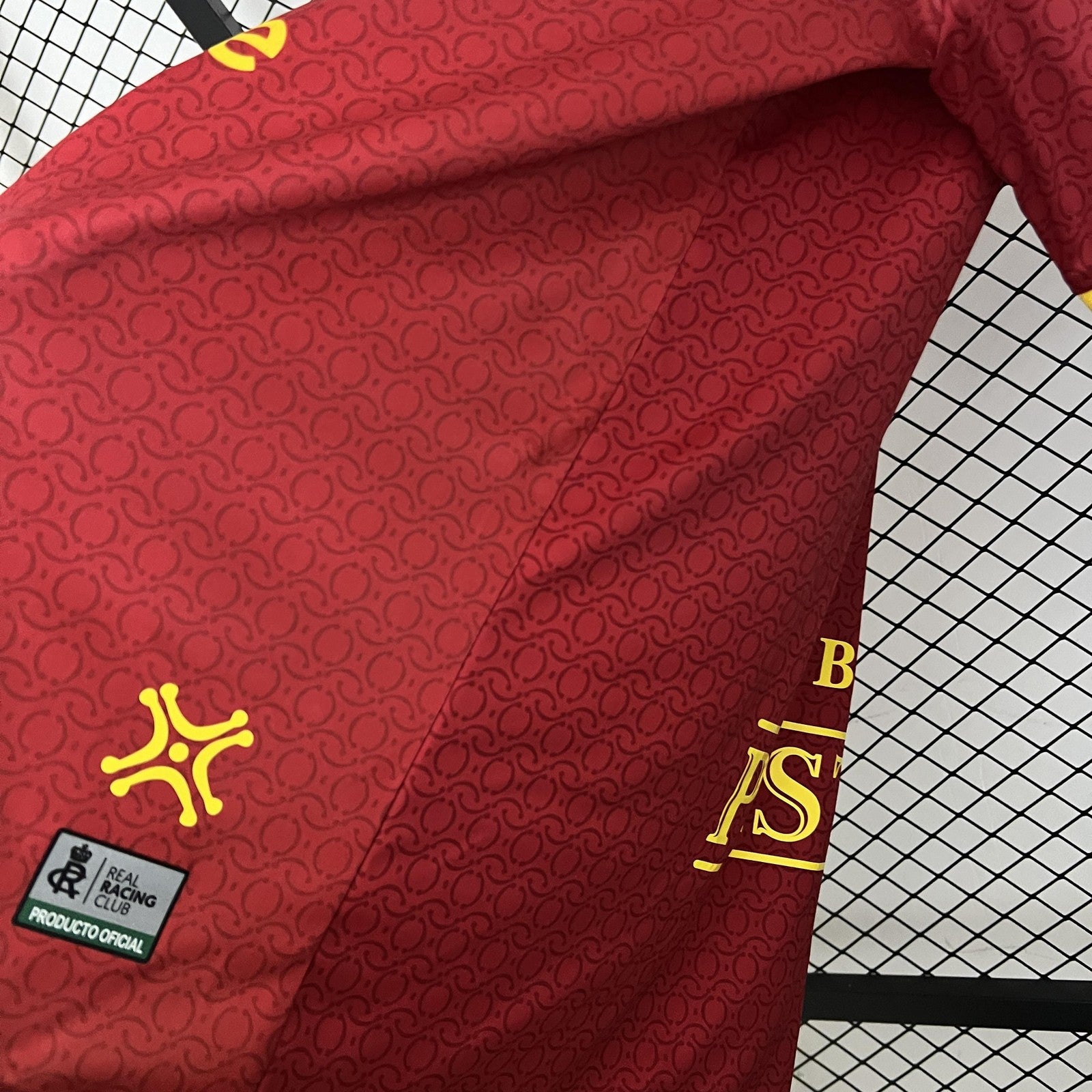 24 25 Santander Away