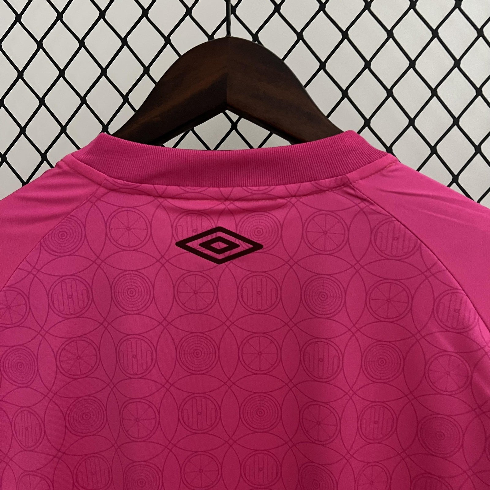 23 24 Fluminense Pink