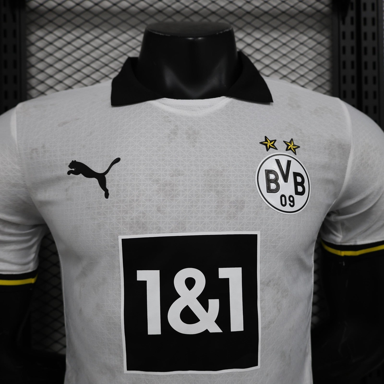 24 25 Player Dortmund White