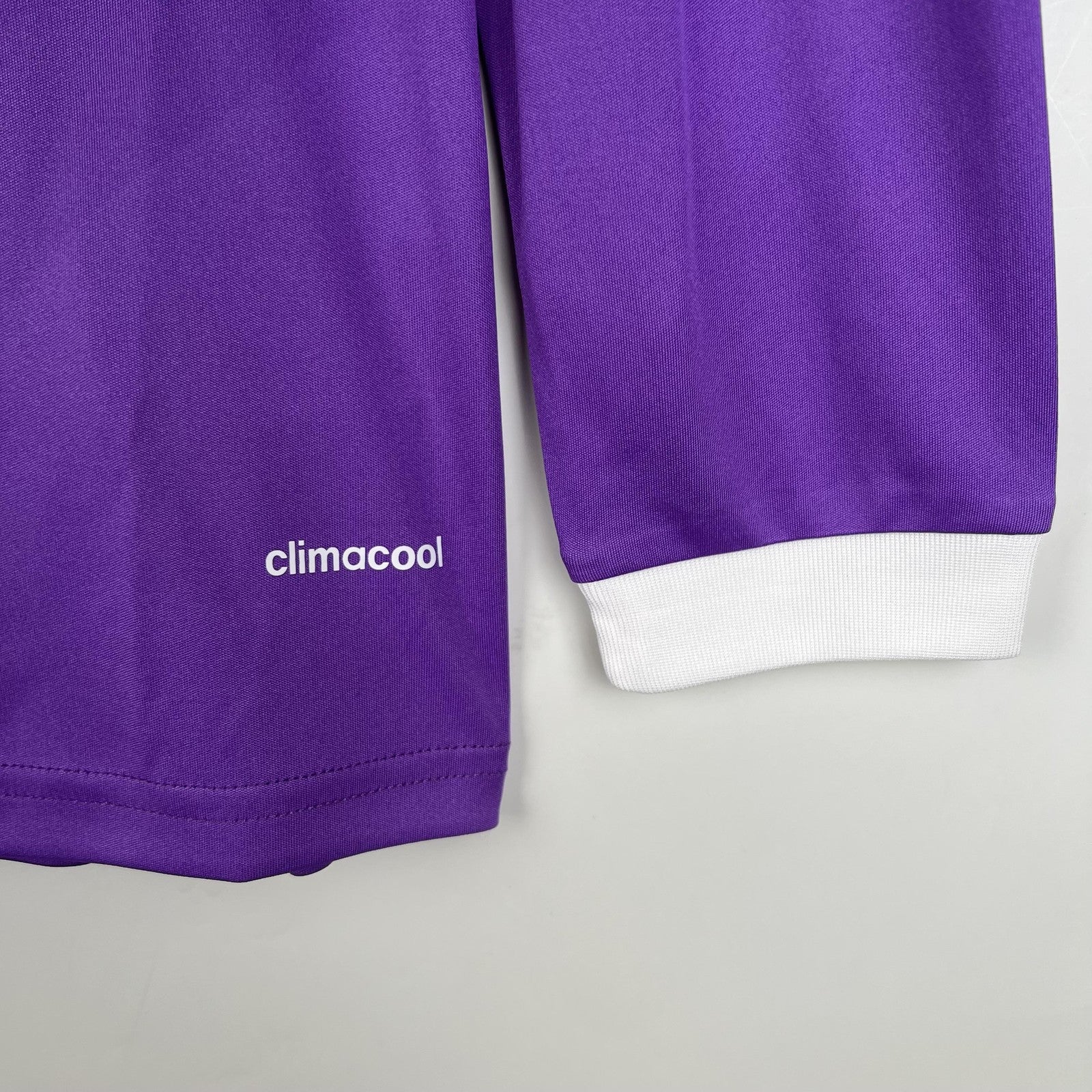 Retro Long Sleeve Real Madrid 16 17 Away