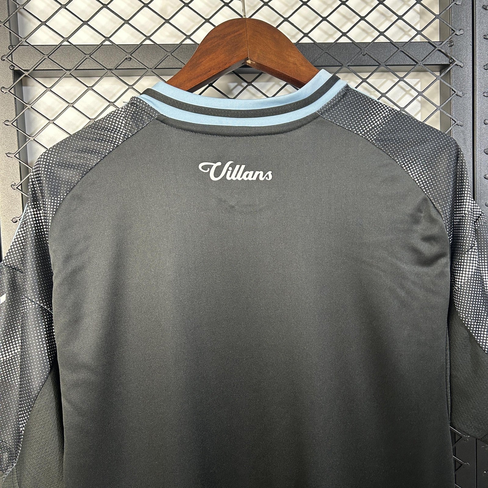 25 26 Aston Villa Away