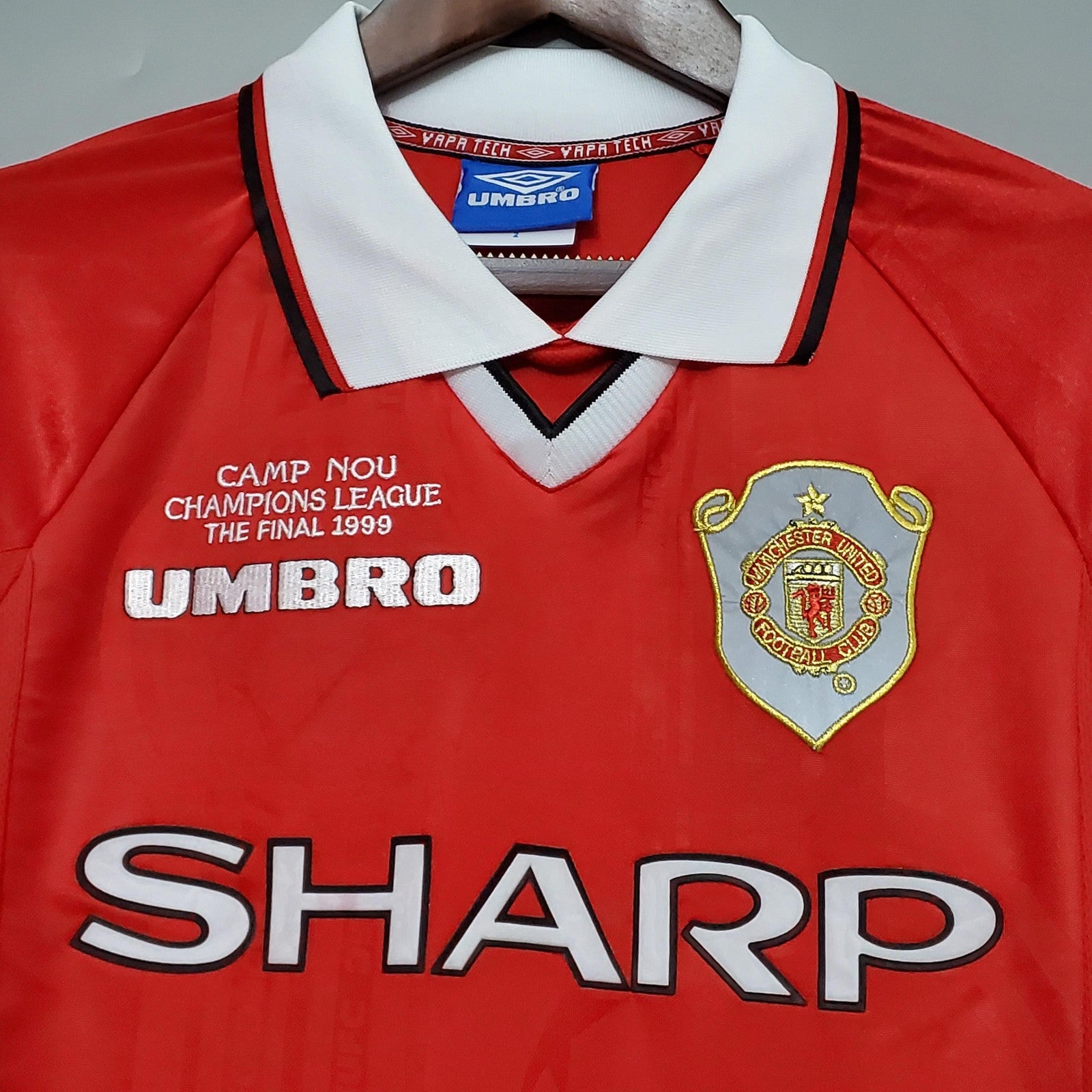 Retro Long Sleeved M U Champions League Version Home