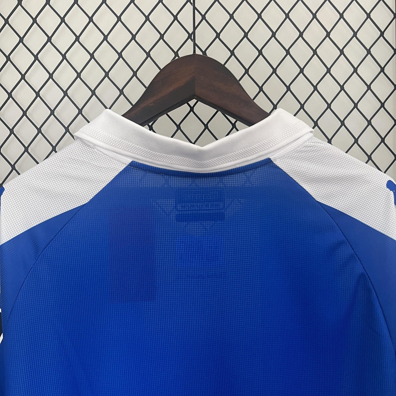 24 25 Deportivo La Coruna Home