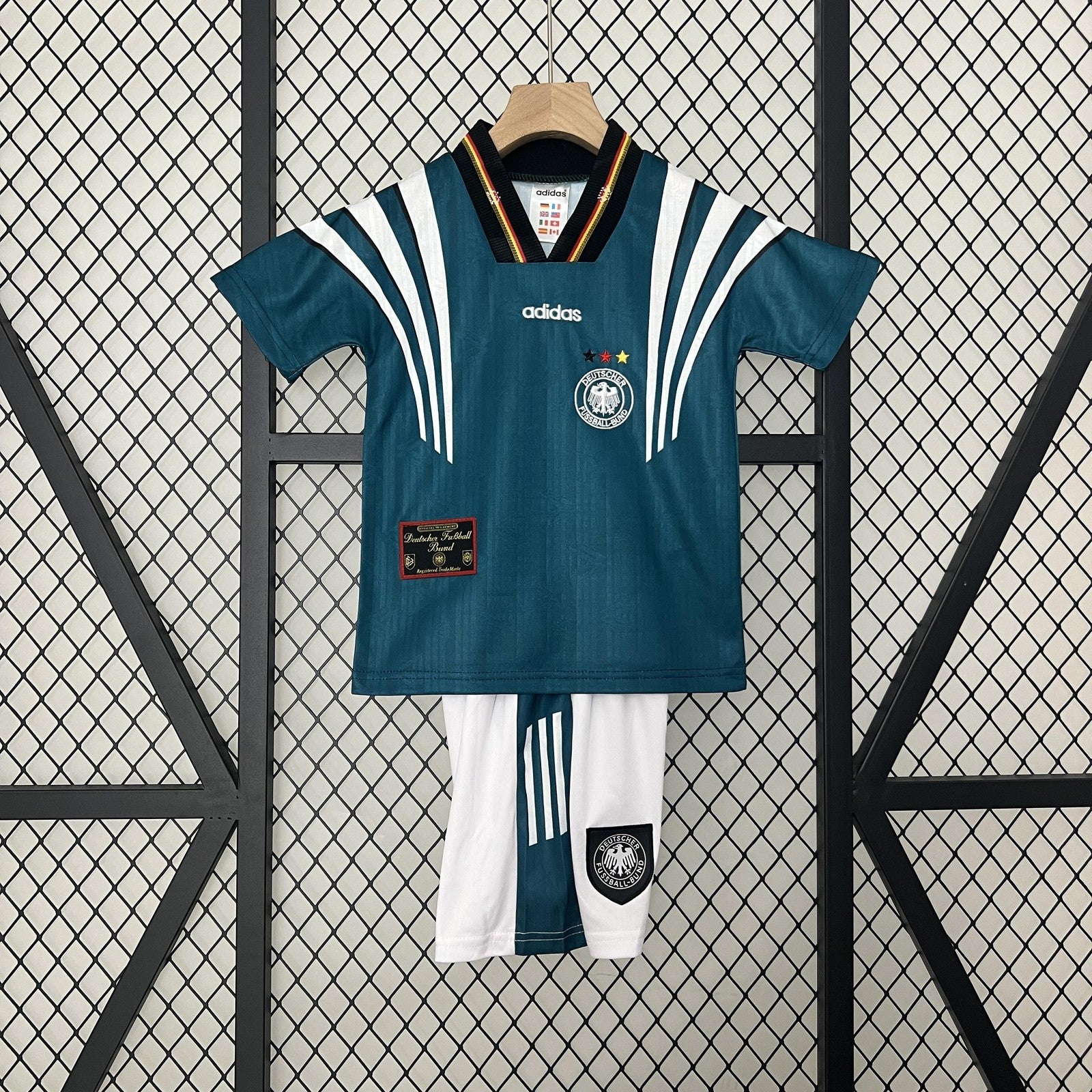 Kids Germany 1996 Home