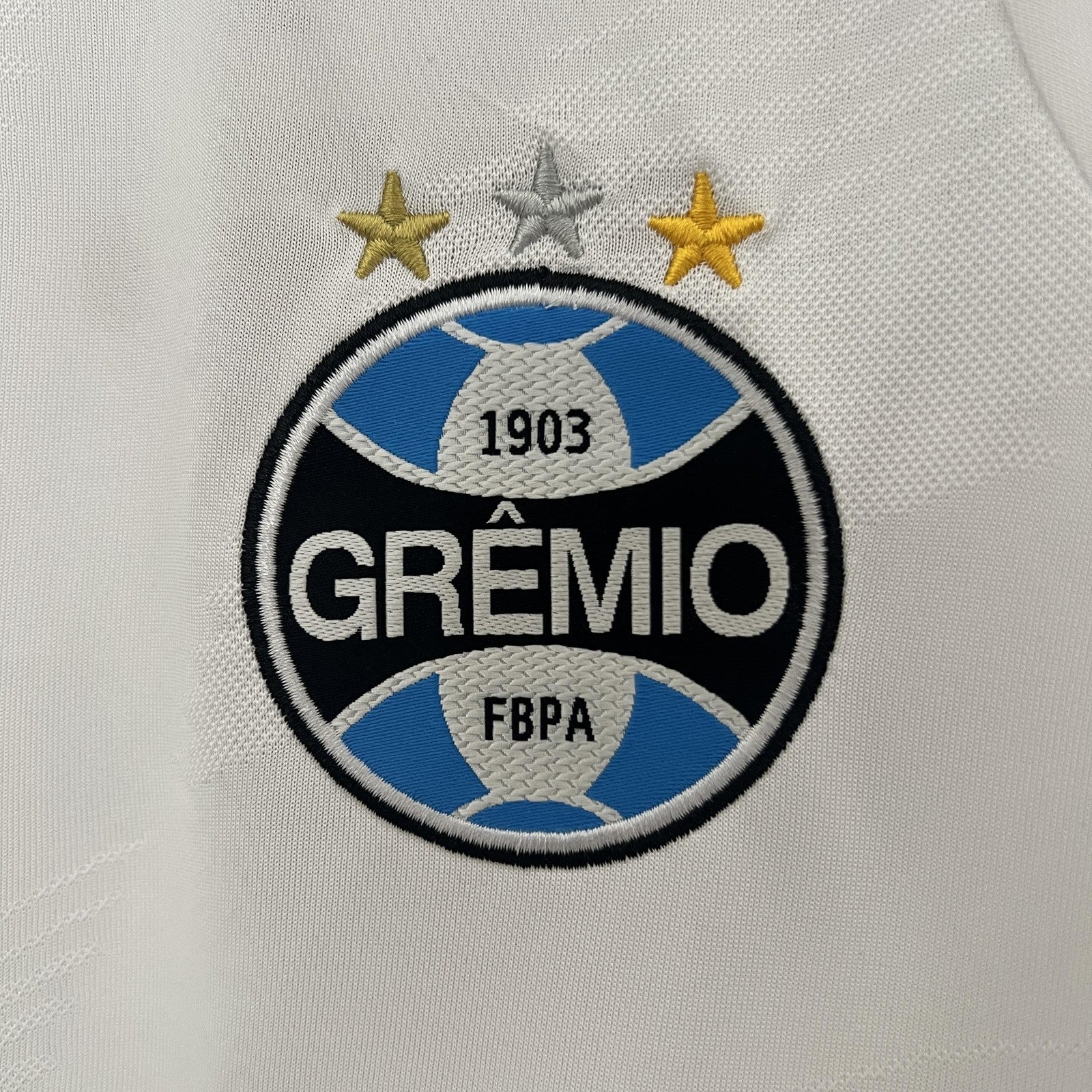 24 25 Gremio Away