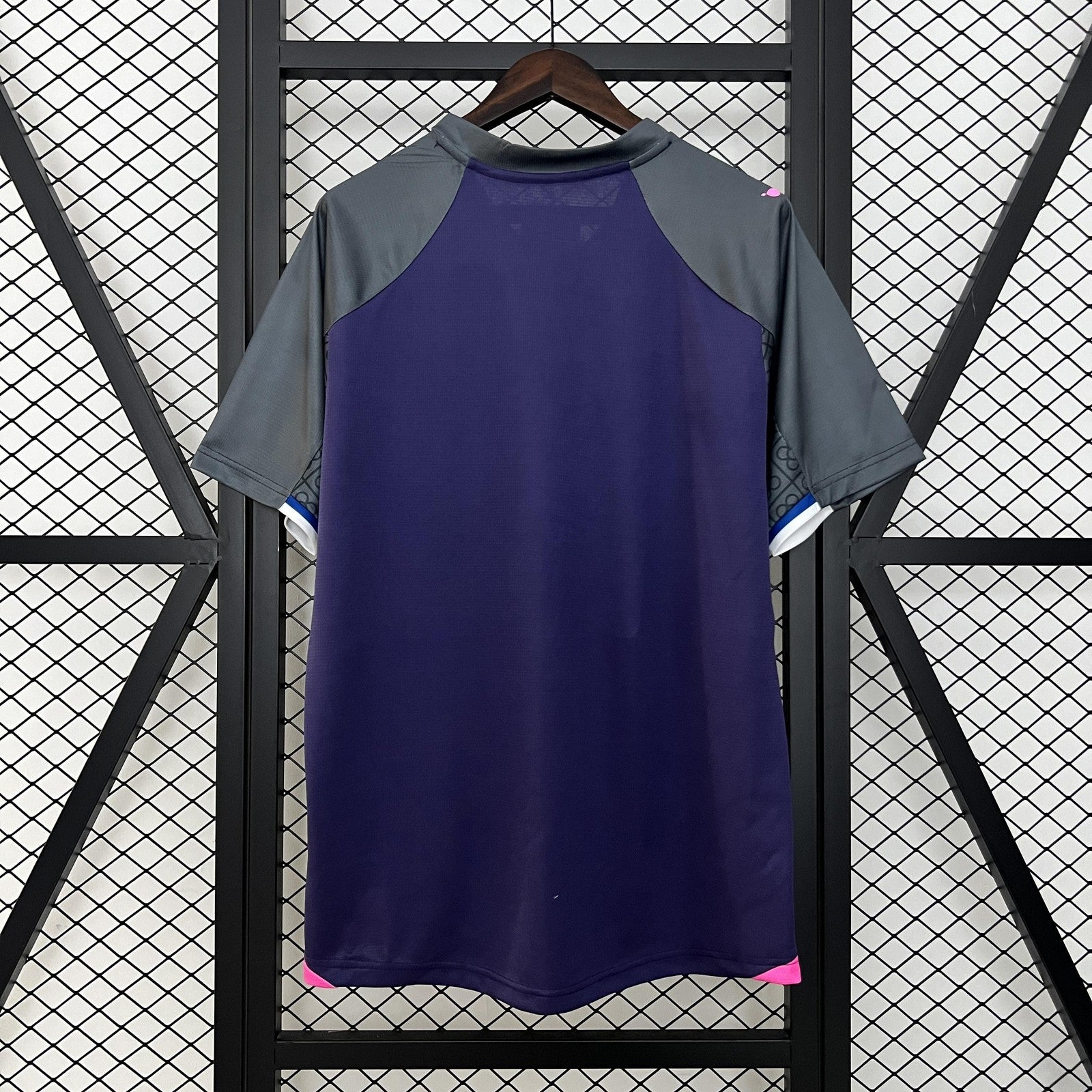 24 25 Spanish Special Edition