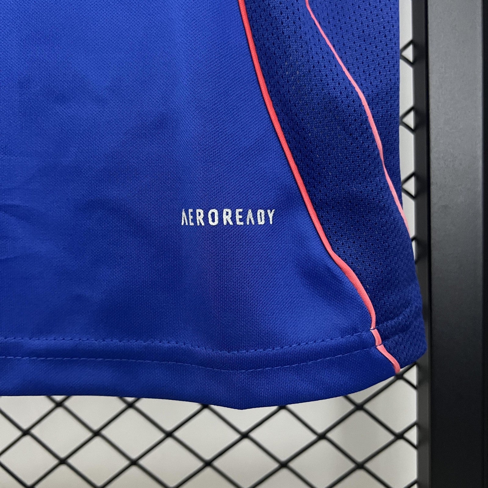 25 26 Women University of Chile Home