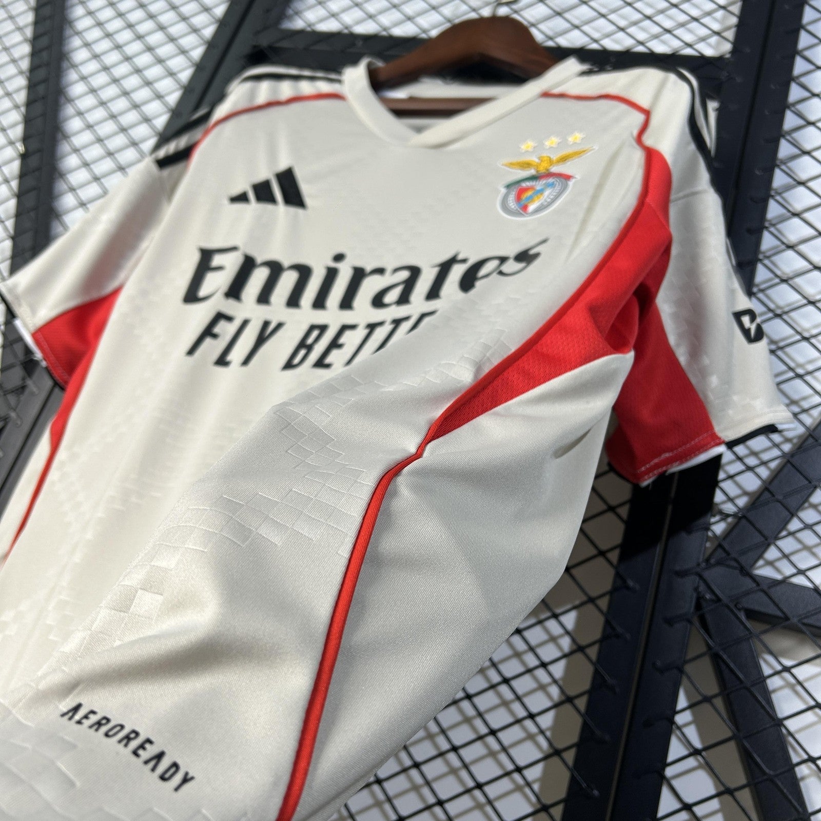 25 26 Benfica Away