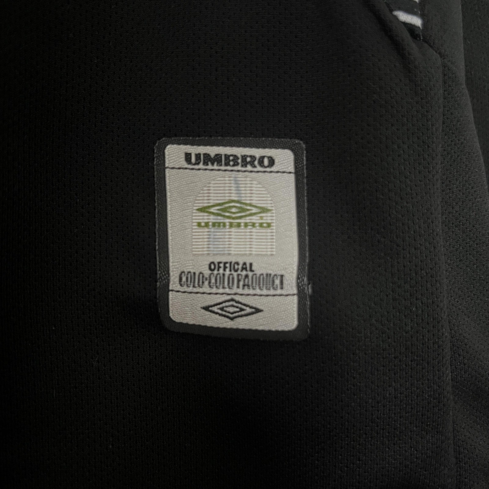 Retro Long Sleeve Colo Colo 2006 Away