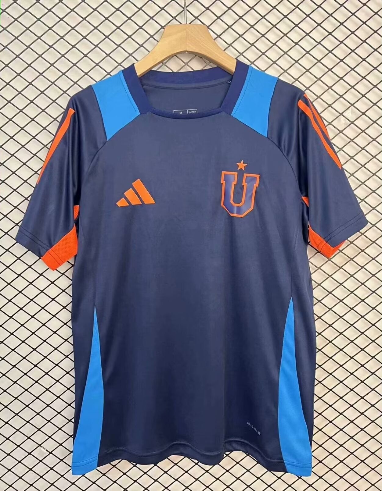 25 26 University of Chile Training Jersey 2