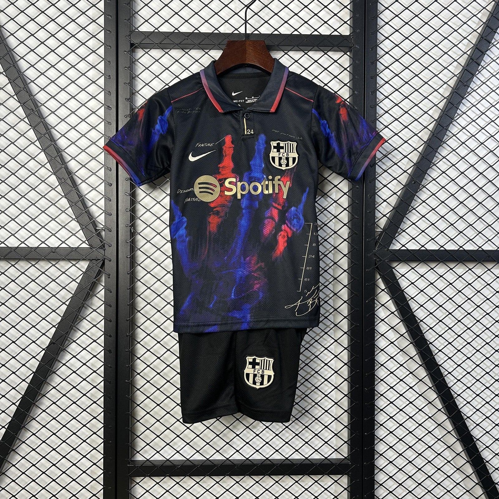 25 26 Kids Barcelona Special Edition