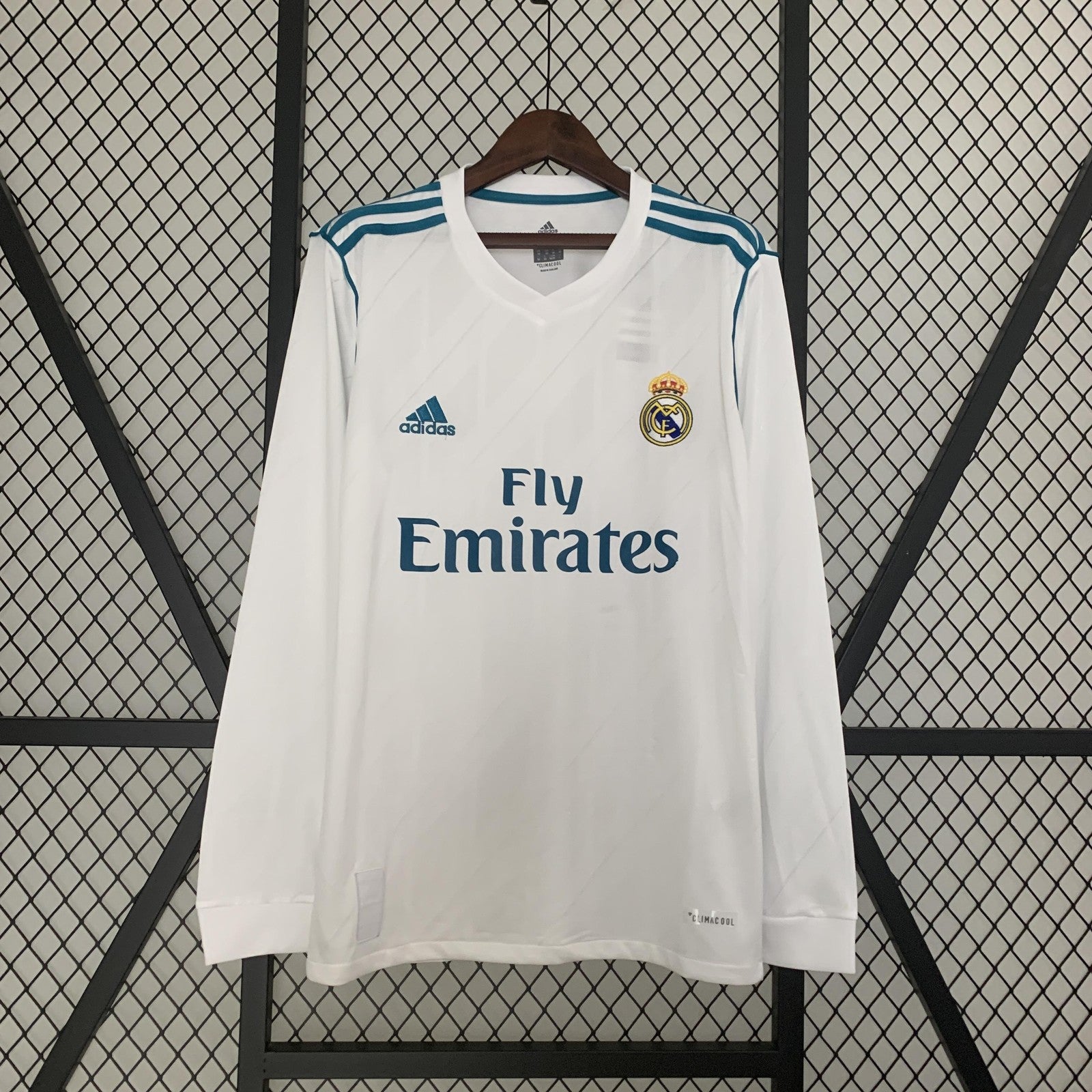 Retro Long Sleeve Real Madrid 17 18 Home