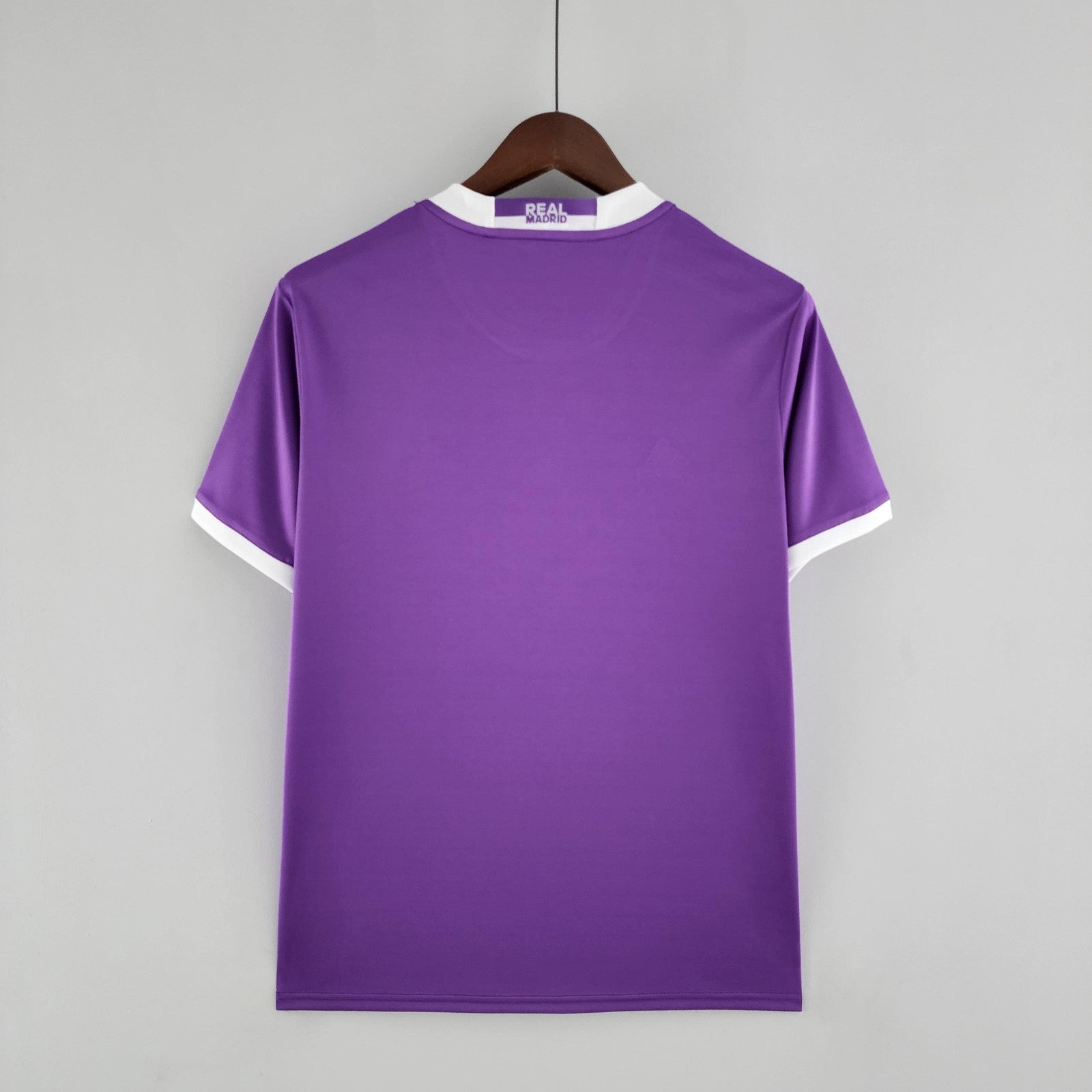 Retro Real Madrid 16 17 Away