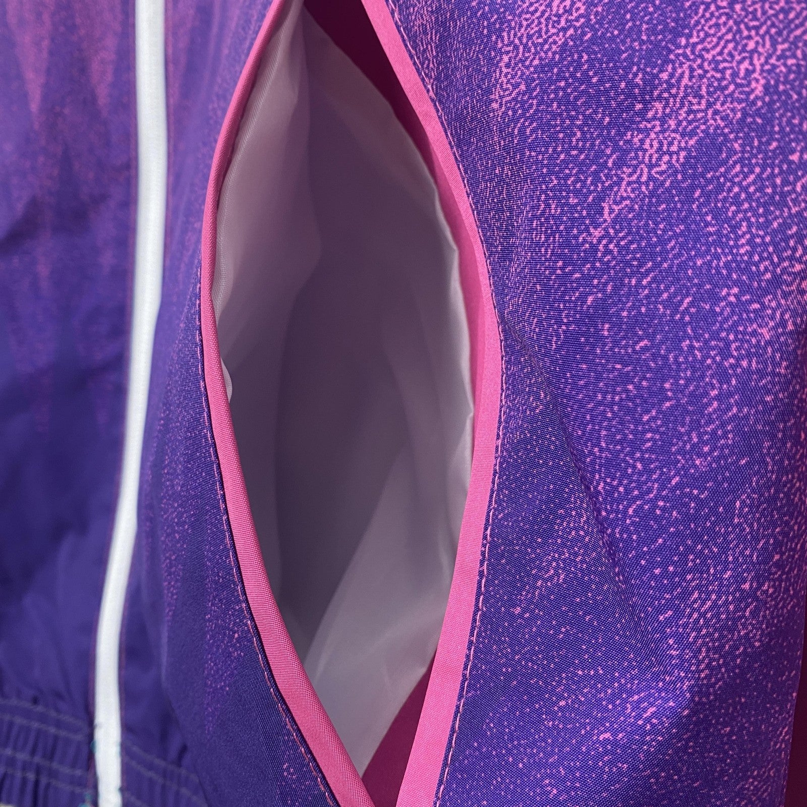 24 25 German Windbreaker